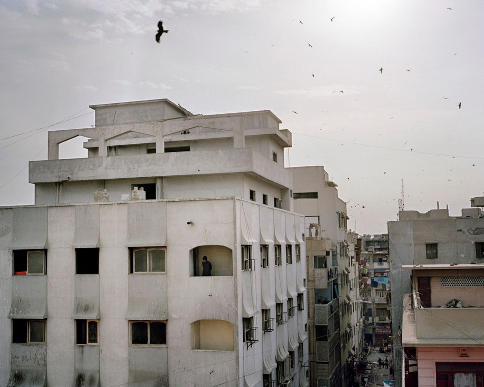 © Valentino Bellini - Image from the Karachi_City of Eagles photography project