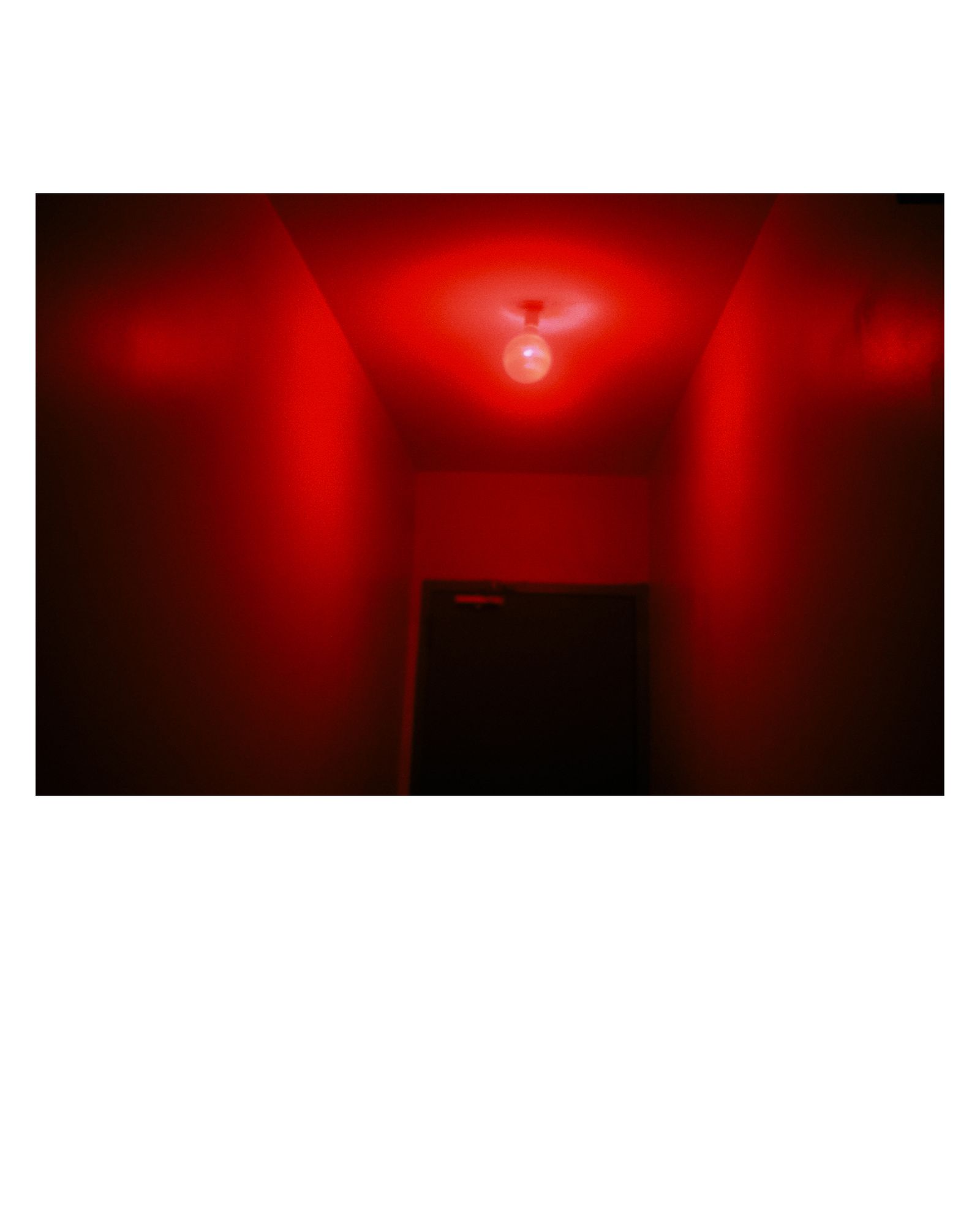 © Pratya Jankong - Image from the Bed Checks photography project