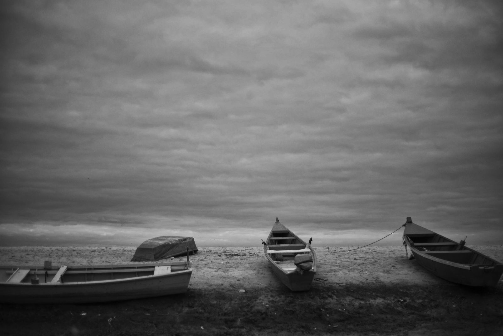 © Valda Nogueira - Small boats at the Sepetiba Beach.