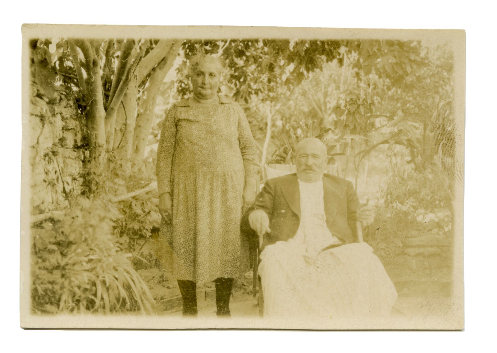 © Rebecca Topakian - Dame Gulizar and Hadji Garabet Kevork Topakian, Istanbul or Kayseri, 1940s, family archives.