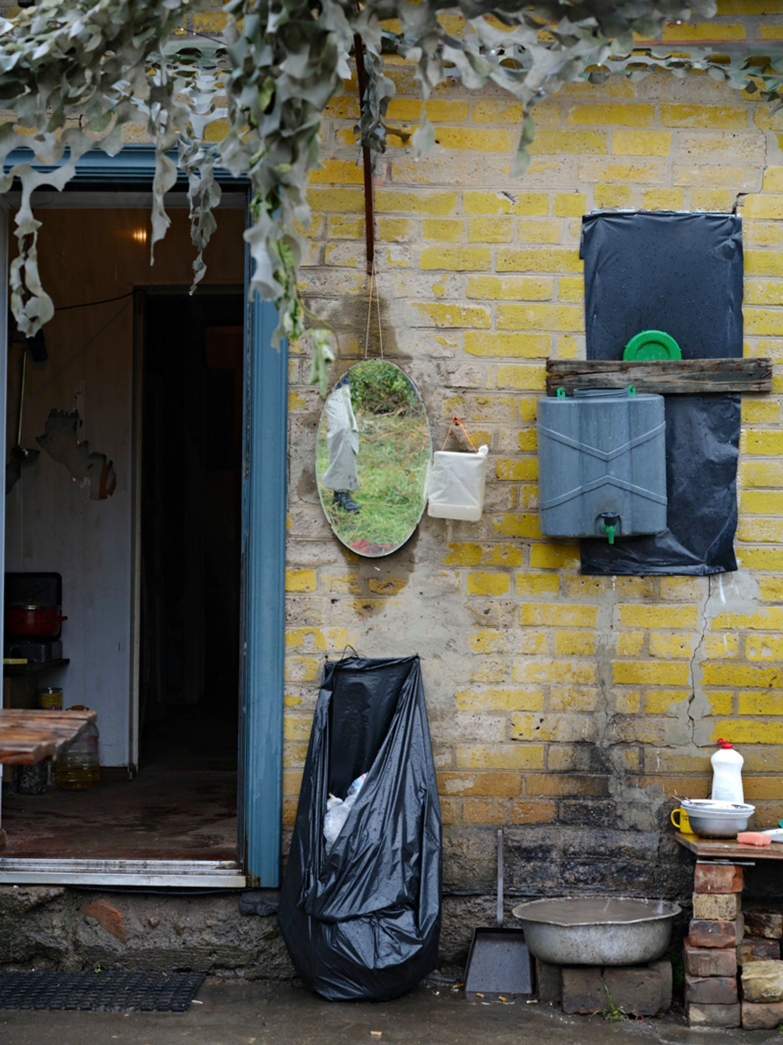 © Marysia Myanovska - Image from the Zone of seismic activity photography project