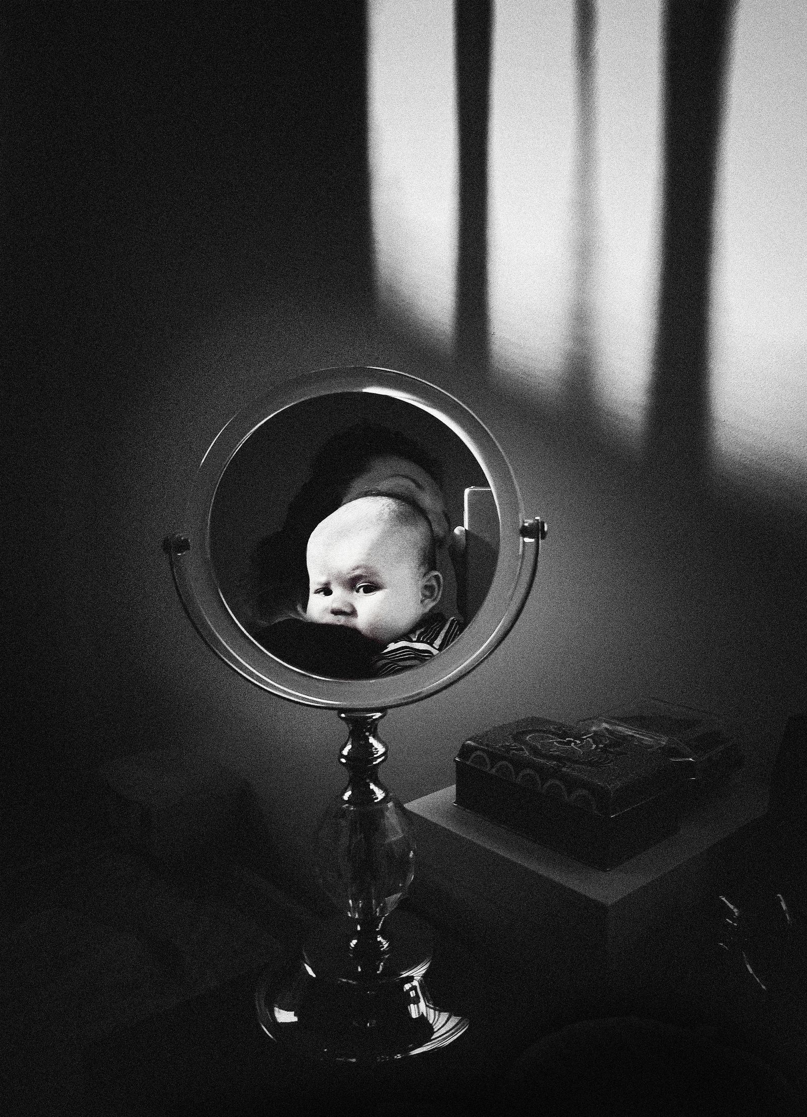 © Katya Evdokimova - Image from the Hidden Selfies photography project