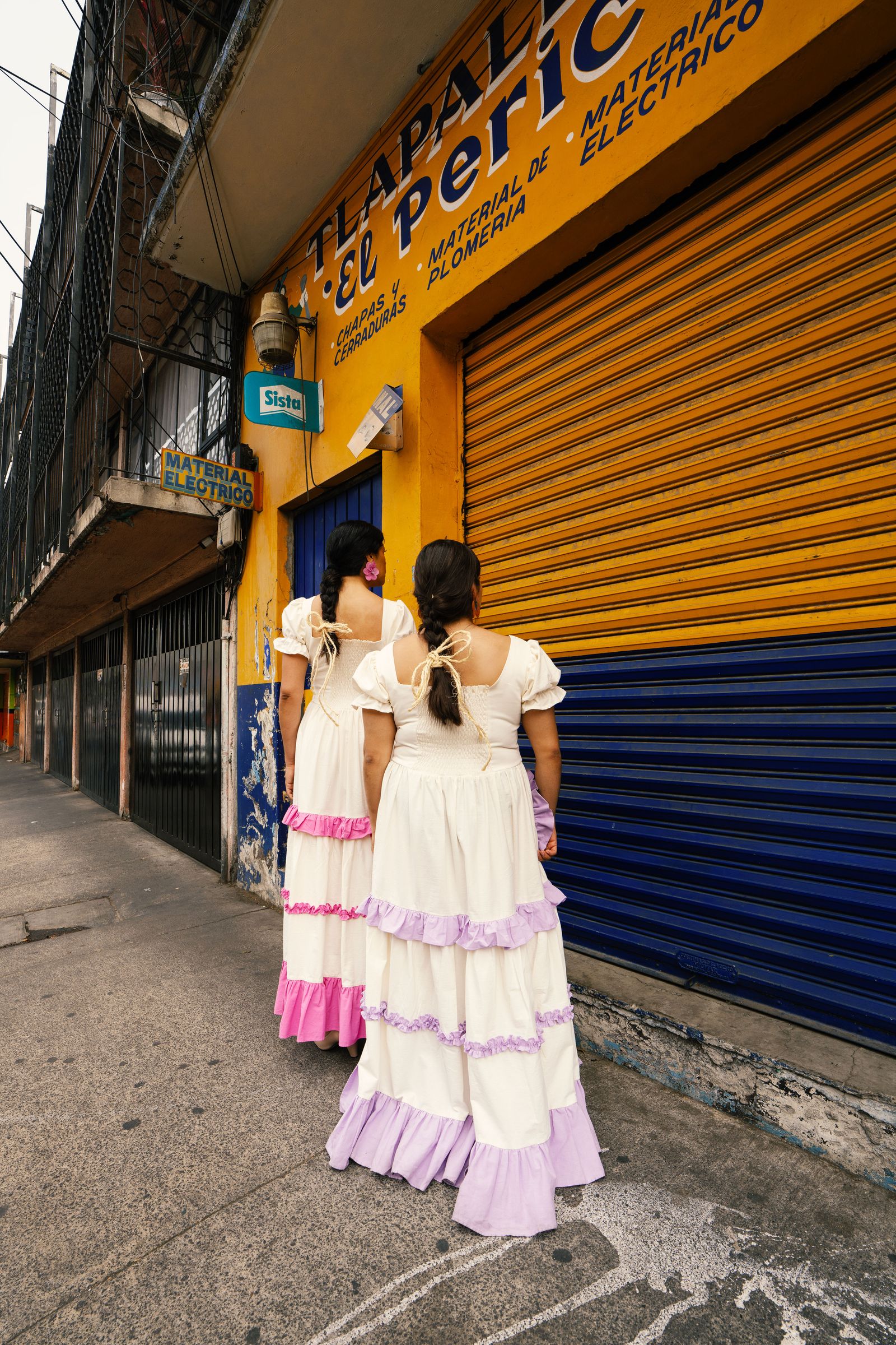 © Lucero Ardila - Image from the Tales of the Asphalt Flower photography project