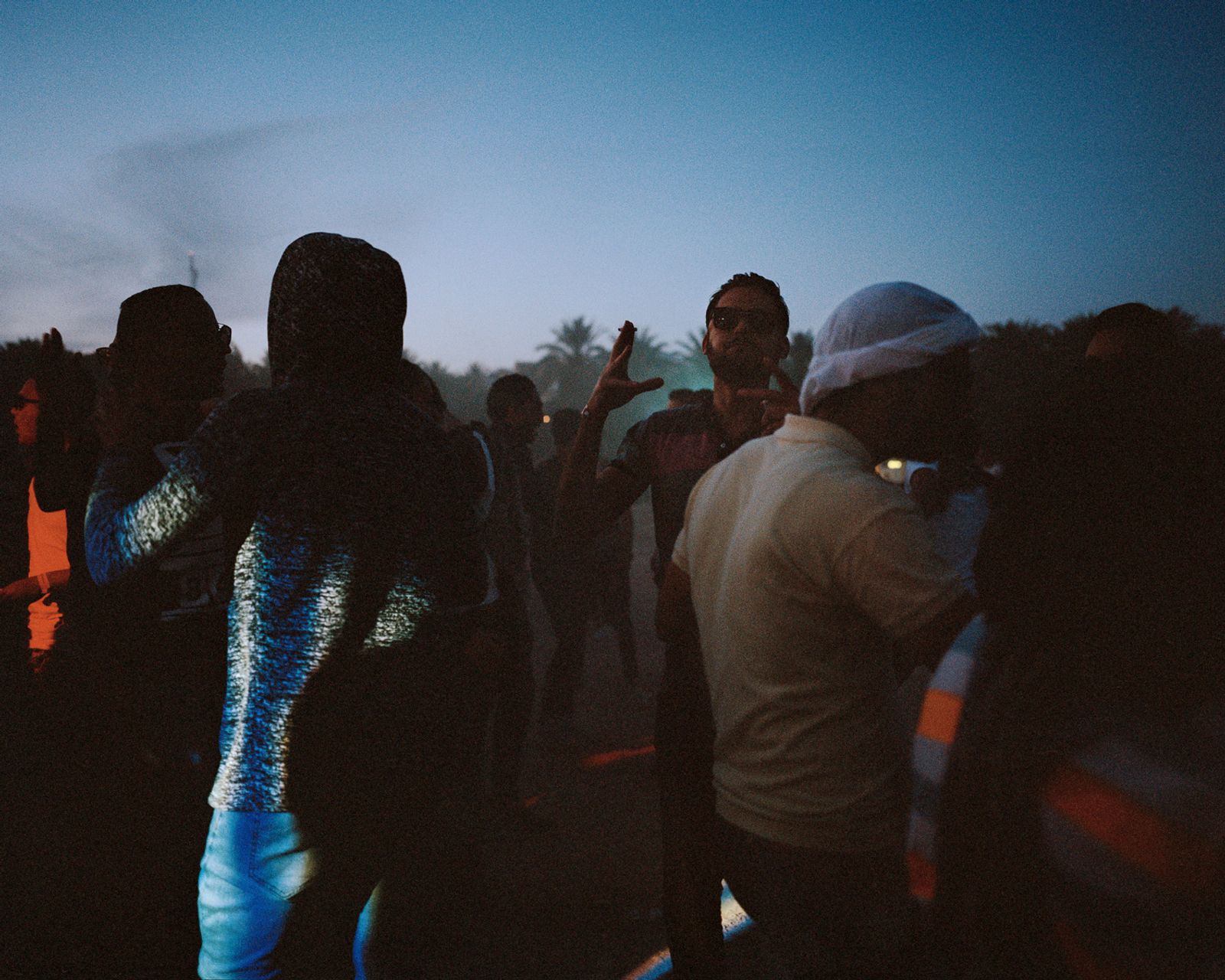 © Miriam Stanke - Young Tunisians at a rave in the desert, Tozeur