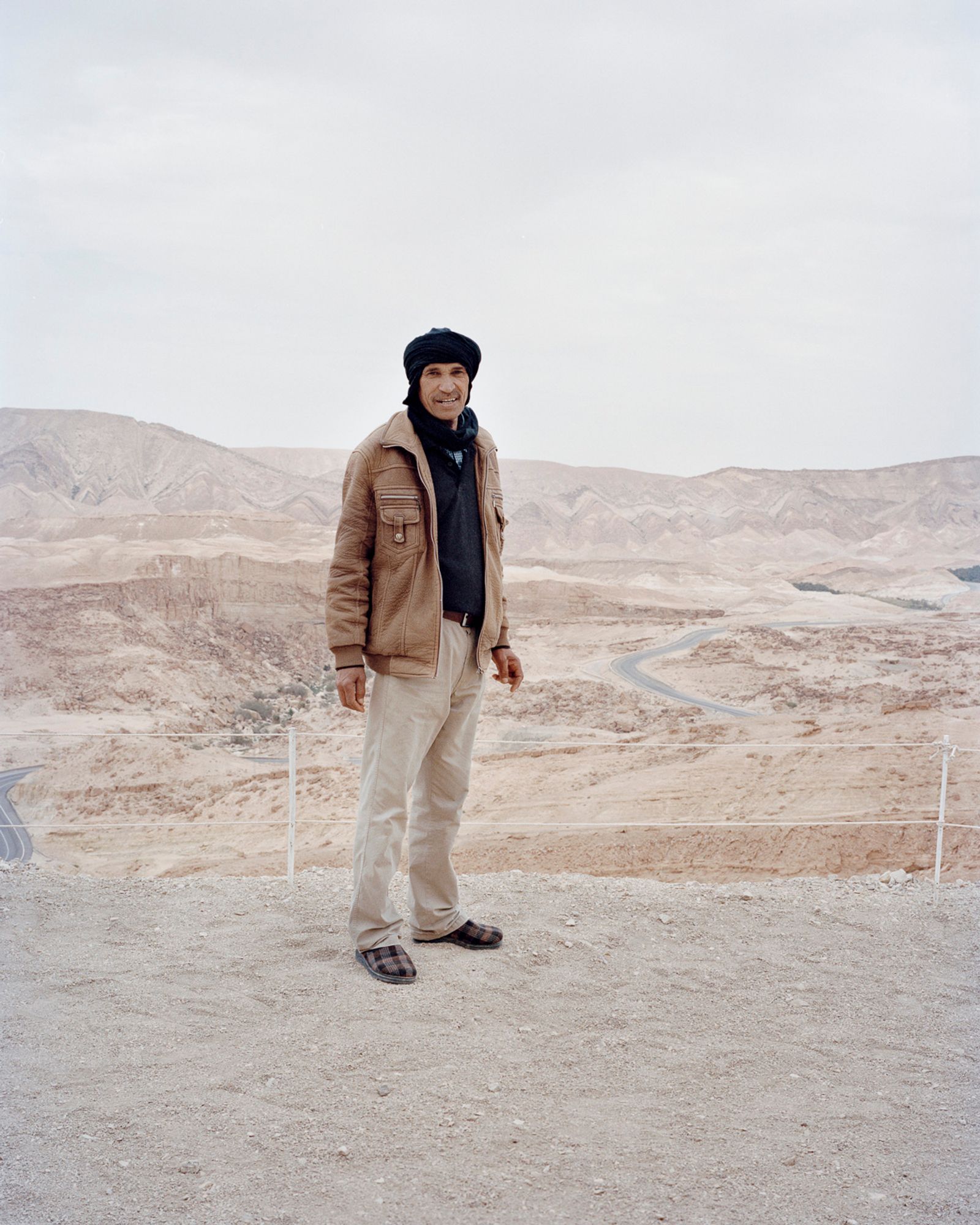 © Miriam Stanke - Fawzi at a viewpoint near Nefta, close to the Algerian border