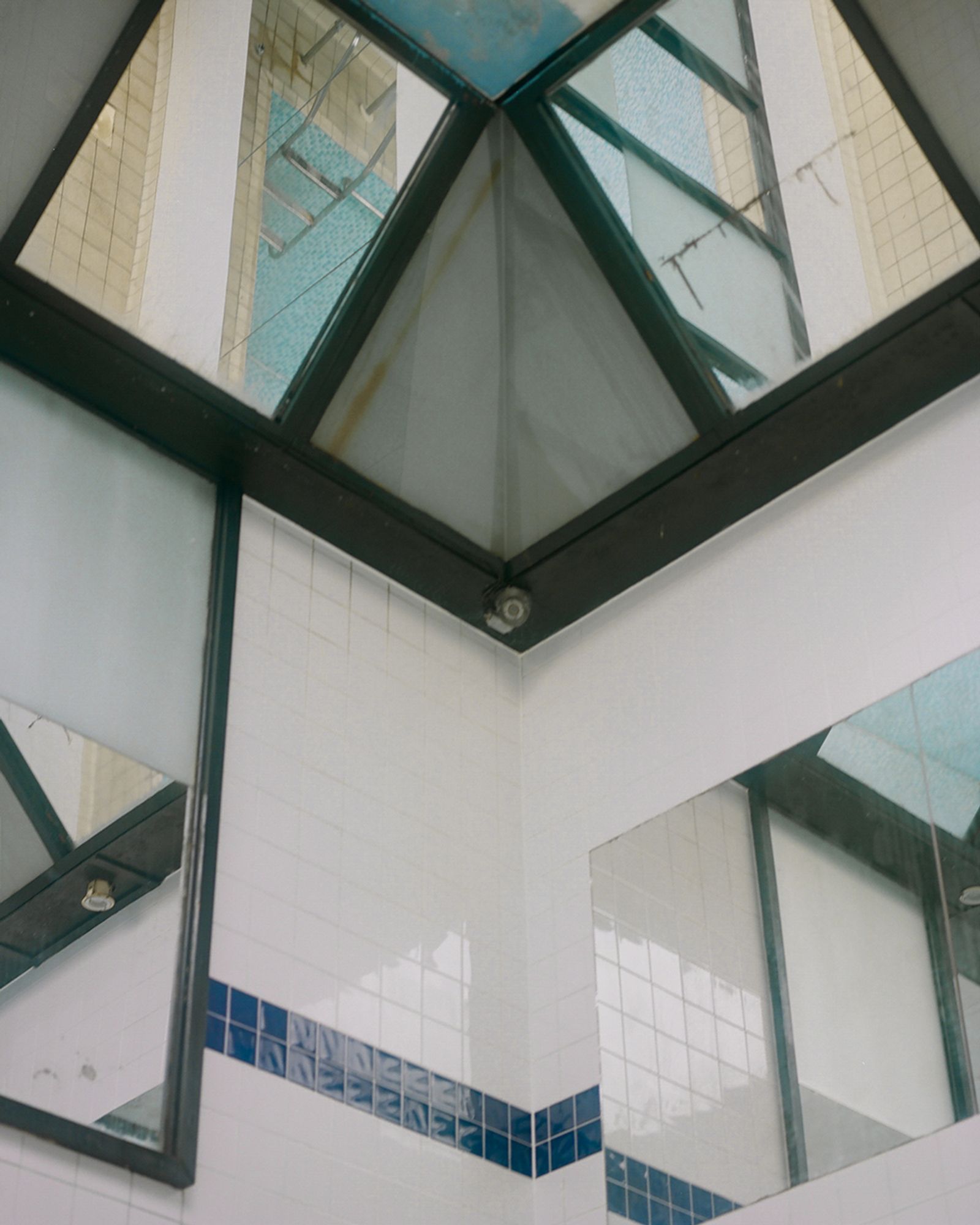 © Henri Kisielewski - Memory #25, (2020). London. Kodak colour negative film, 6x7.