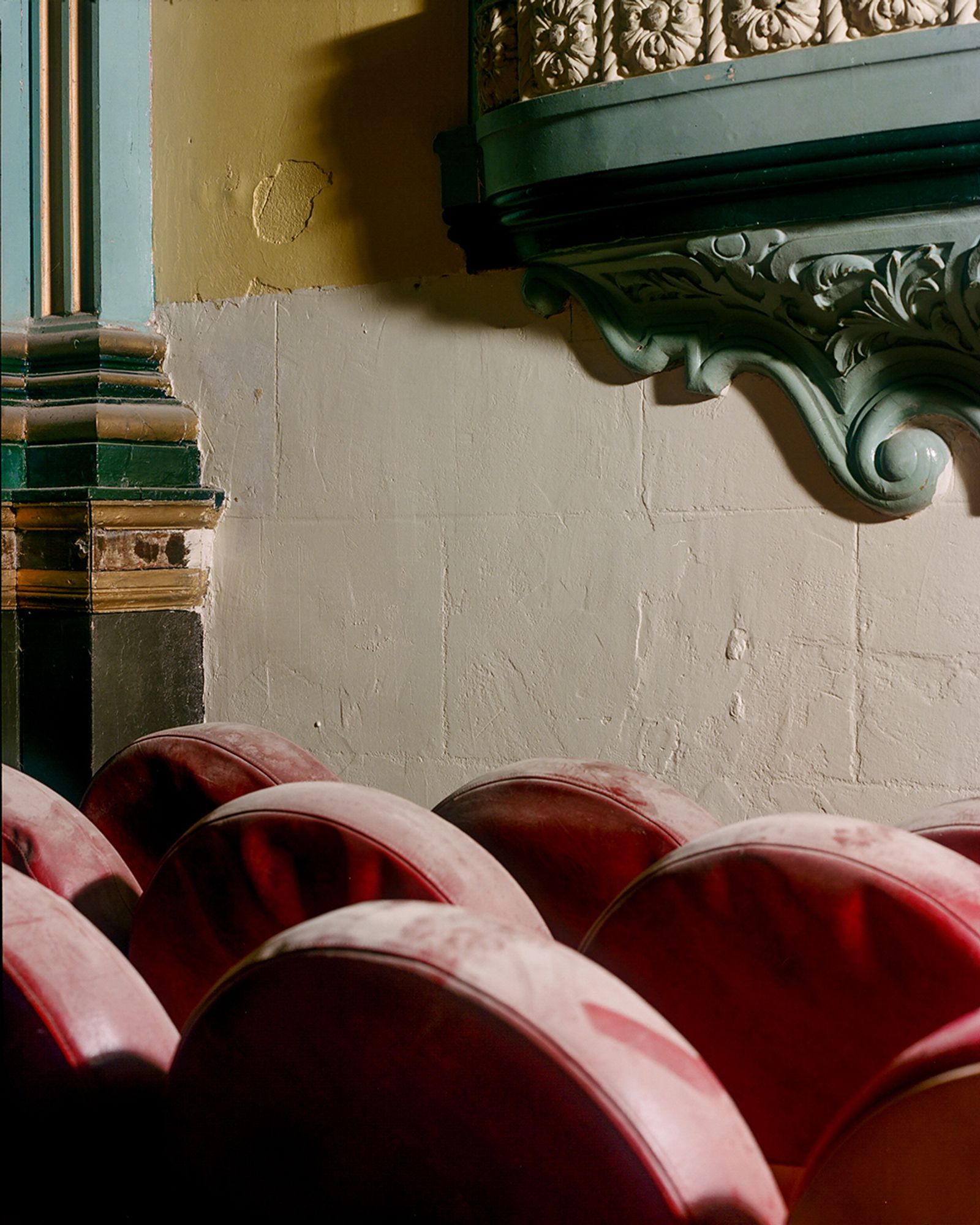 © Henri Kisielewski - Memory #38, (2021). London. Kodak colour negative film, 6x7.