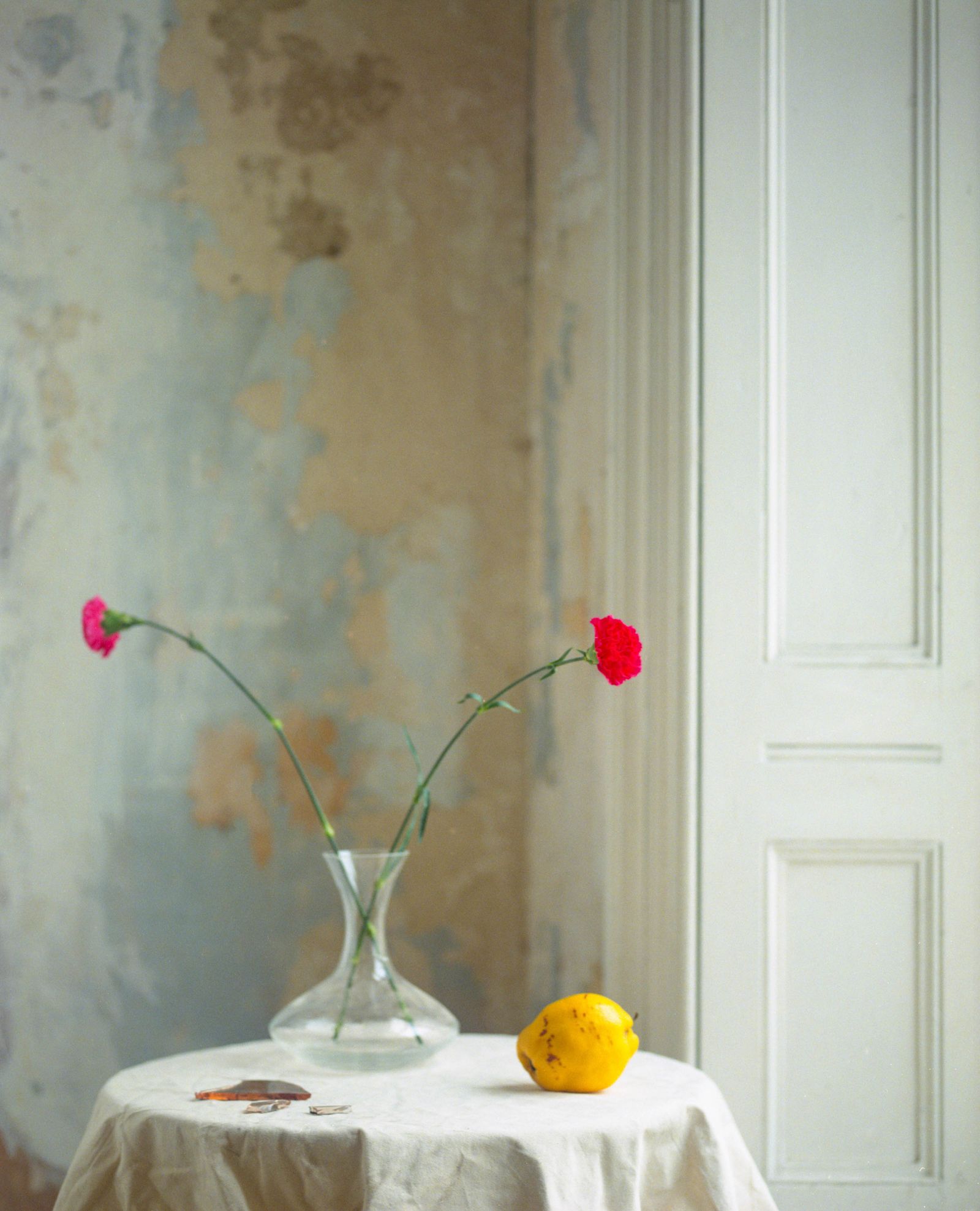 © Henri Kisielewski - Memory #3, (2018). London. Kodak colour negative film, 6x7.