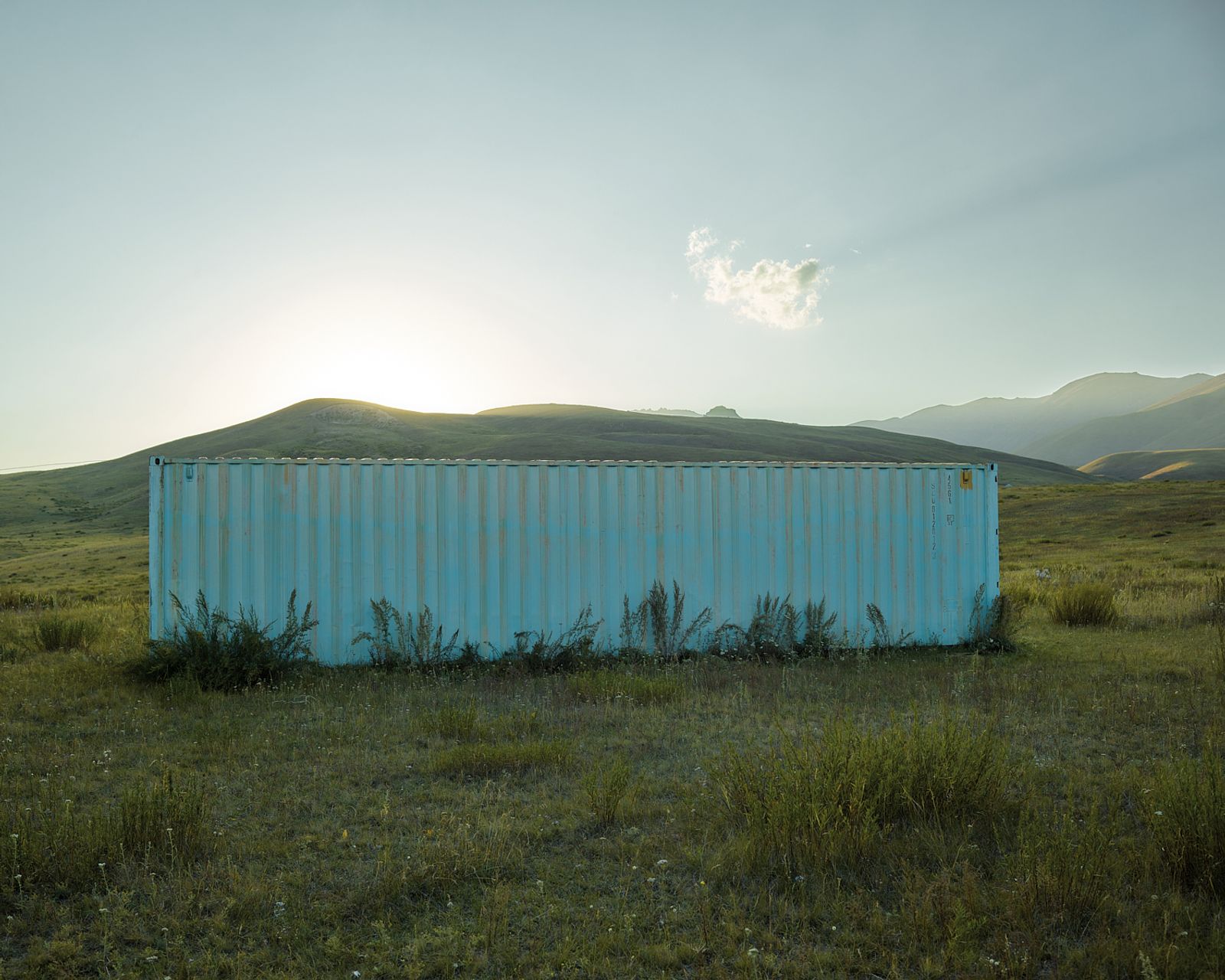© Louise Amelie - Image from the MISSING MEMBER - Kyrgyzstan, A Country On The Move photography project