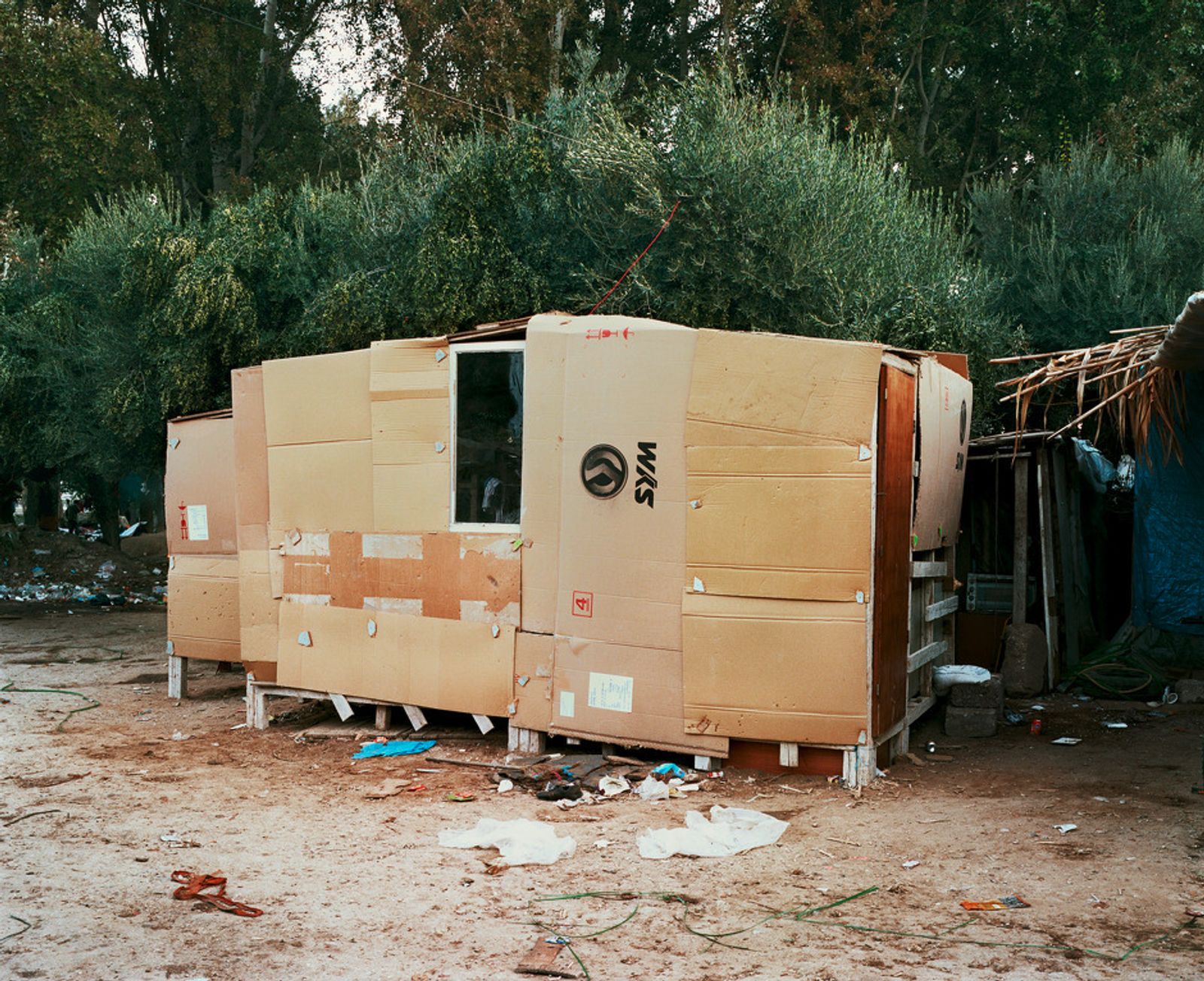 © Henk Wildschut - Shelter of Illegal immigrant in Greece
