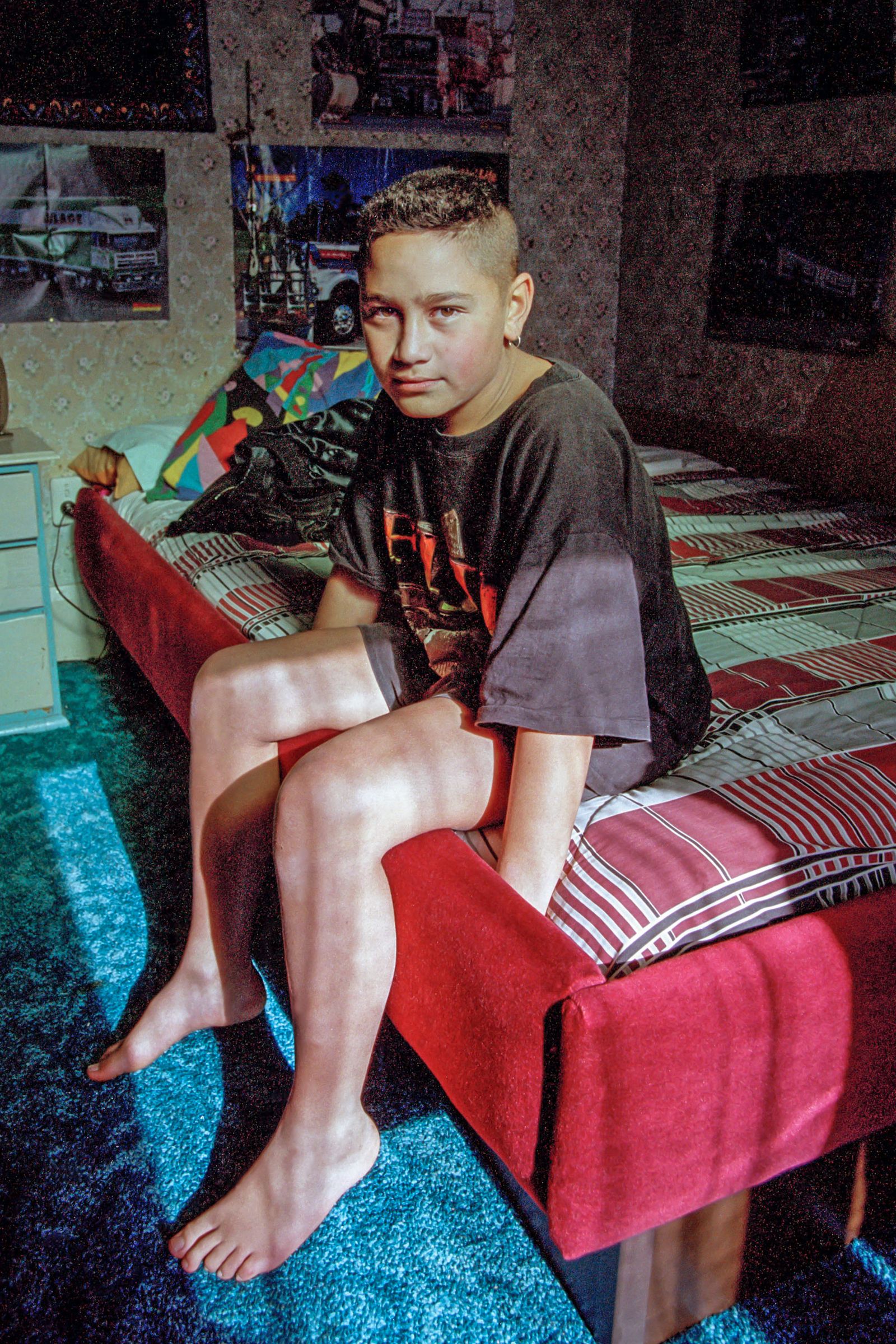 © Martin Toft - Kapi. Kapi Topine in his room at his home in Taumarunui (1996).