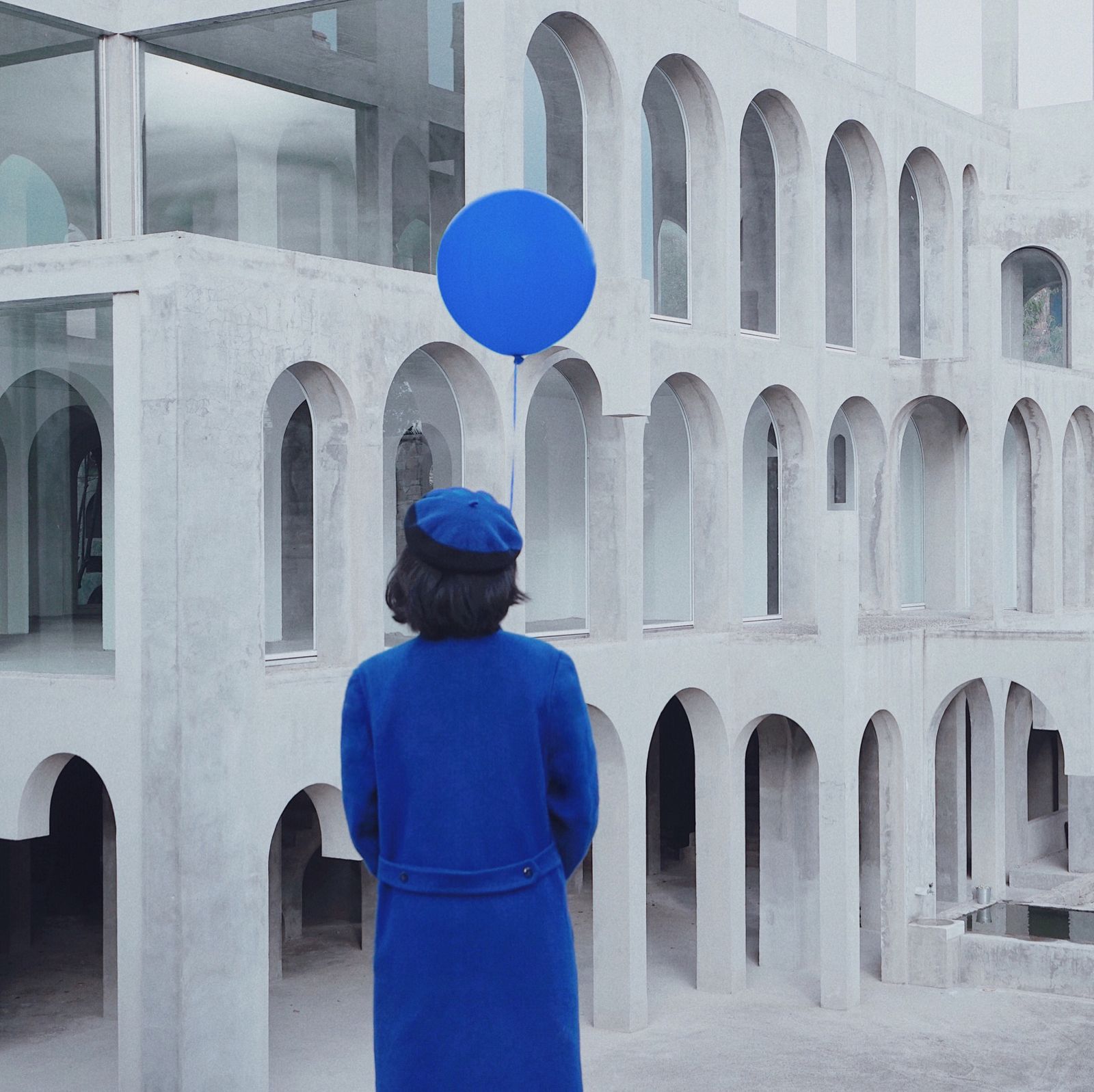 © Ting Miao - Image from the The Blue Balloon photography project