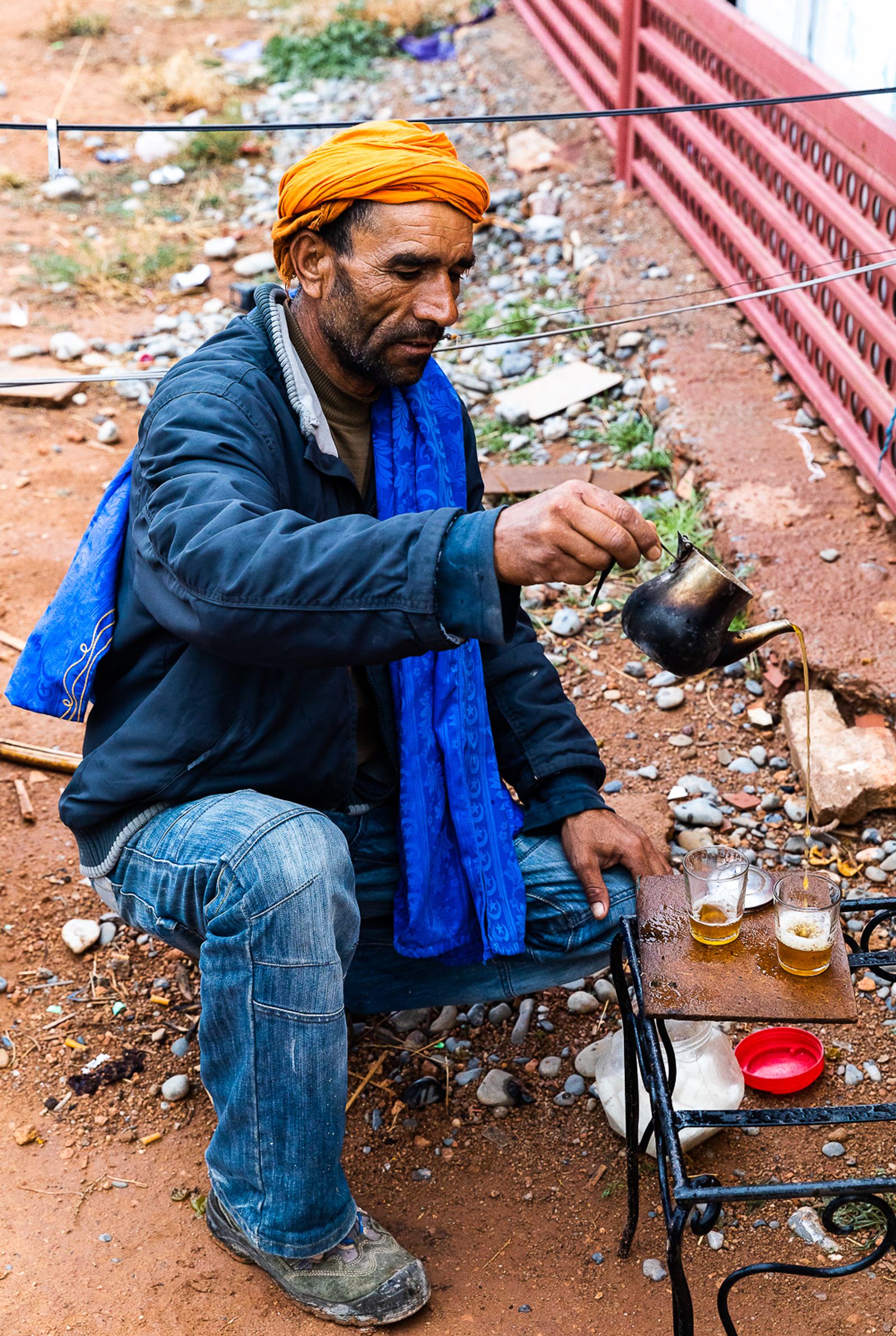 © Amadeu Martinez Silvoso - Man making tea