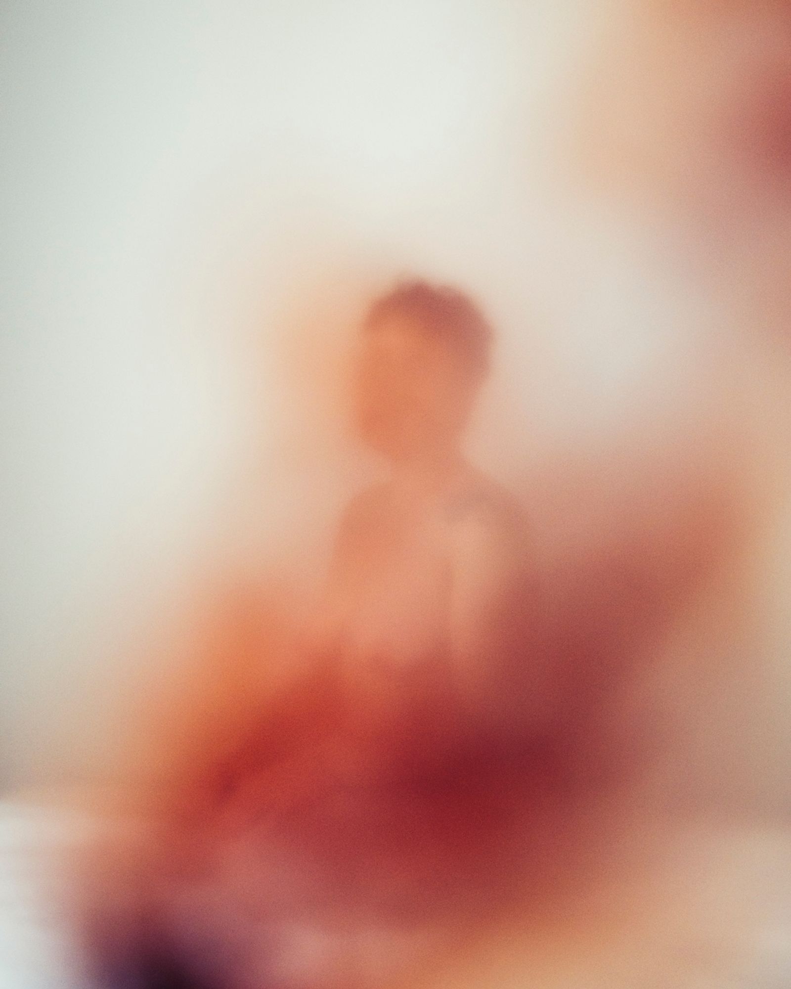 © Cecilia Sordi Campos - (un)motherhood, (in)fertility. Self-portrait with menstrual blood.