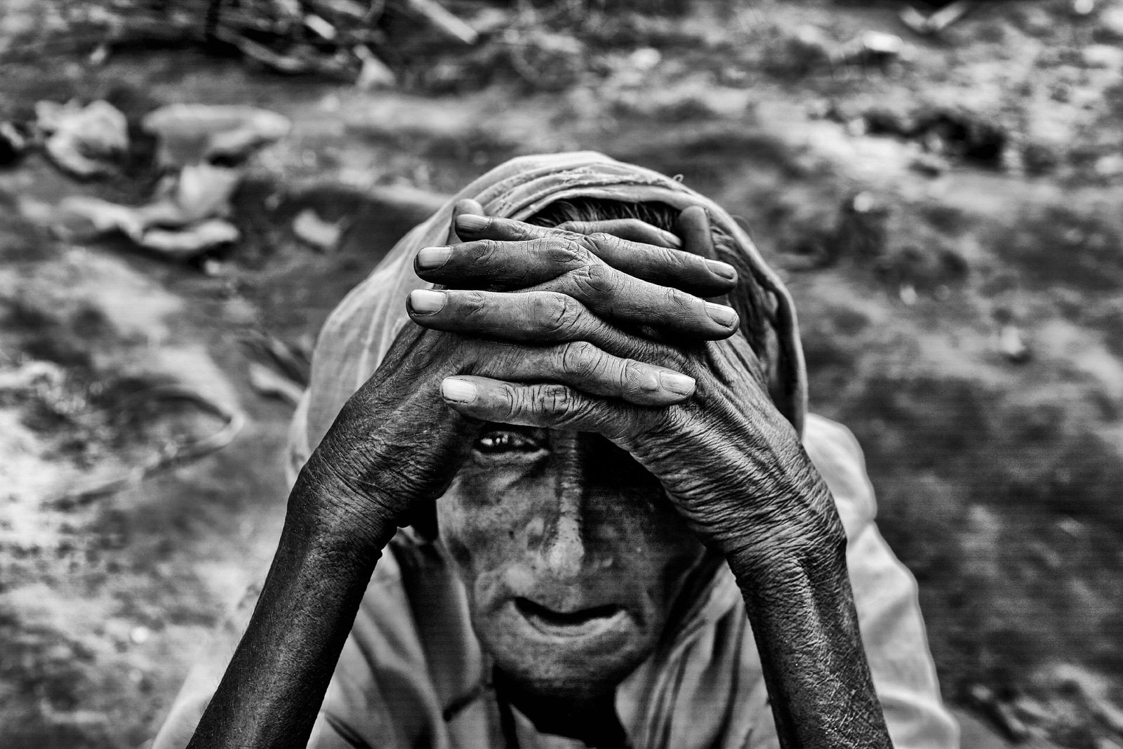 © Mohammad Rakibul Hasan - Nurjahan Begum (90) travels five days to enter Bangladesh from Buthidaung, Myanmar due to the attempt of ethnic cleansing.