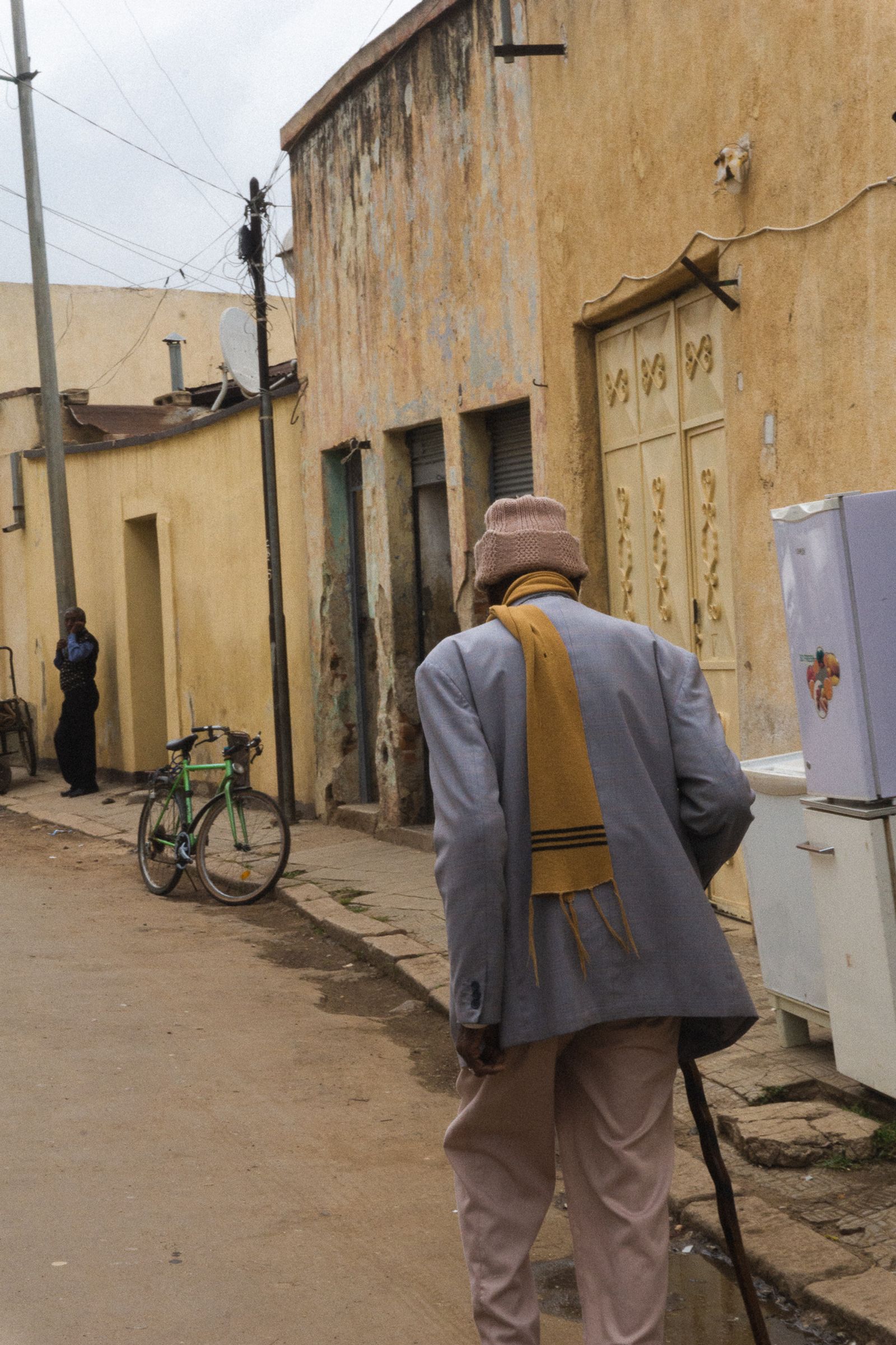 © Akberet Johanna Ghebray - Asmara / Eritrea - old man walking down the street
