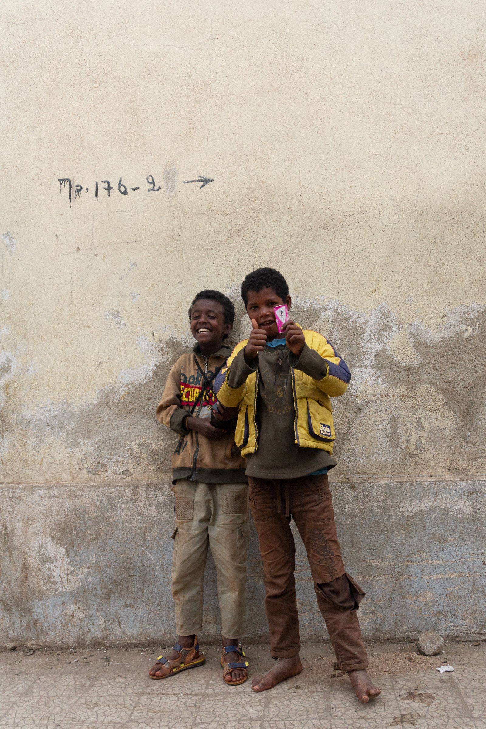 © Akberet Johanna Ghebray - Asmara / Eritrea - children who sell chewing gums