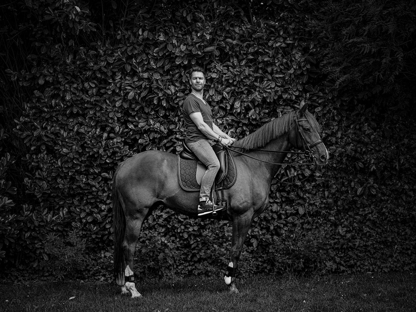 © Robin Butter - Image from the Dragonblood photography project