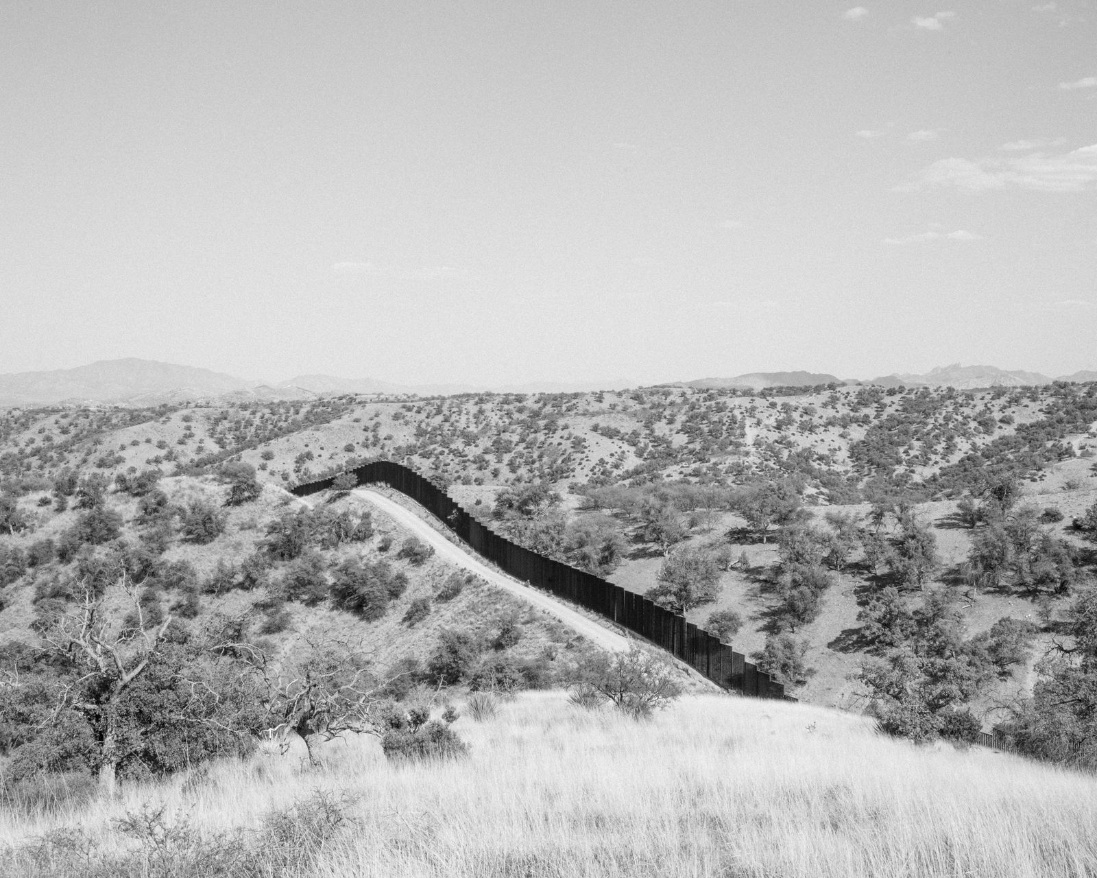 © Francesco Anselmi - The wall dividing the US and Mexico near Nogales. Arizona. May, 2017.