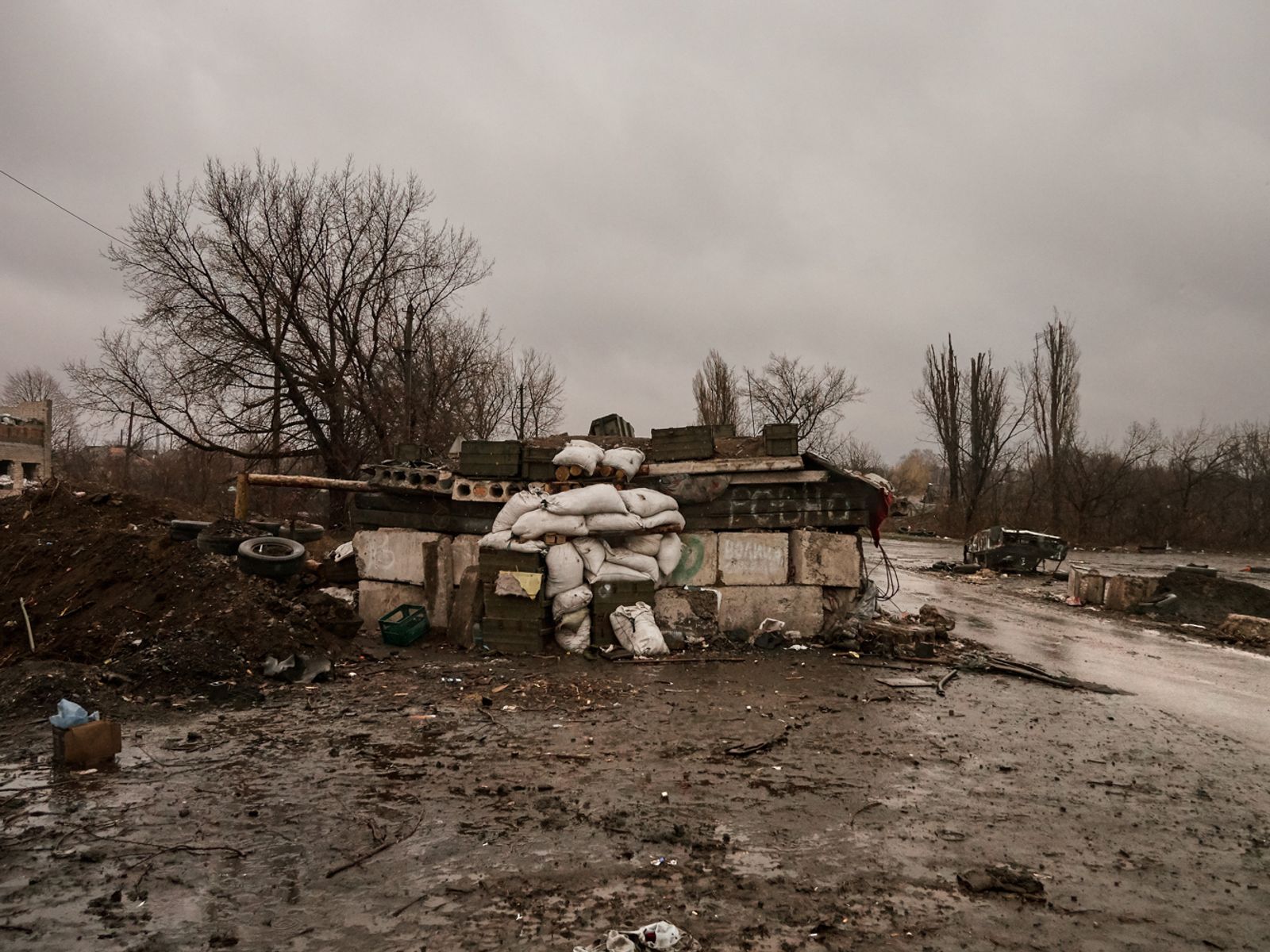 © Alfredo Bosco - Ukraine; Donbass region; Debaltsevo; 2015 Check point near Debaltsevo.