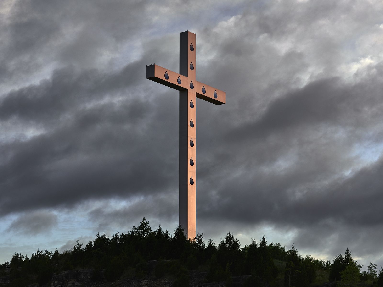 © Jenna Garrett - Image from the This Holy Hill photography project