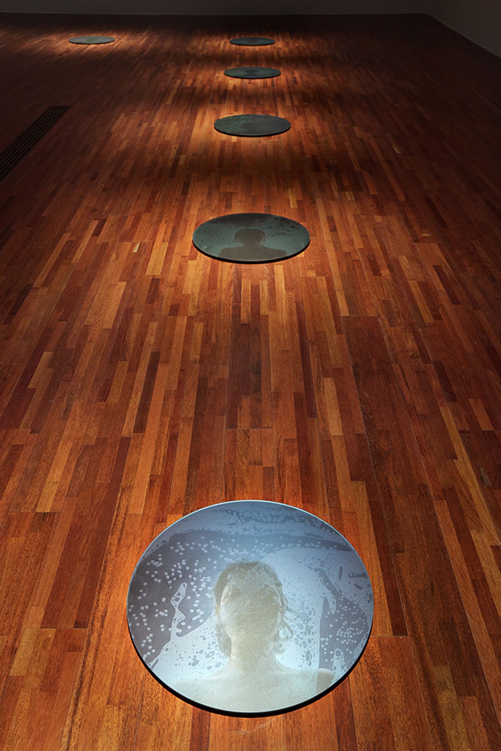 © SEULKI Ki - installation view_Primal Selfie 2