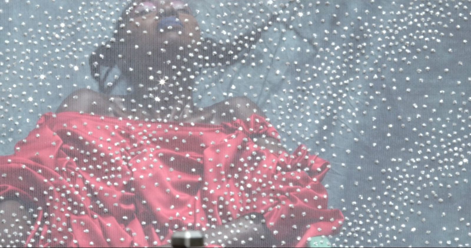 © Priscillia Kounkou Hoveyda - Aya, resting behind the veil of society. Freetown, Sierra Leone.