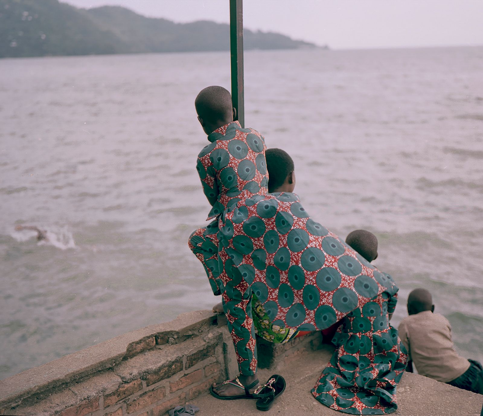 © Cécile Smetana - Holiday. It is less expensive to dress the whole family in the same fabric.