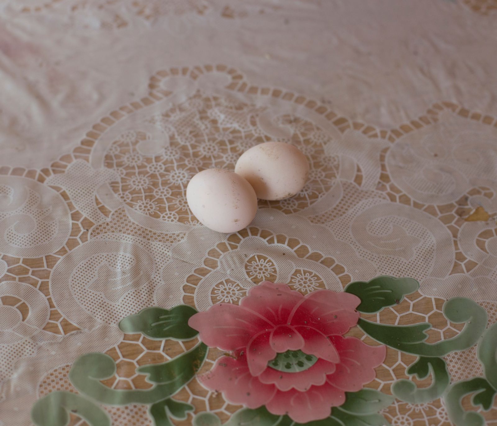 © Myriam Meloni - Eggs. The young brides are supposed to have their first child, within the first years of marriage.