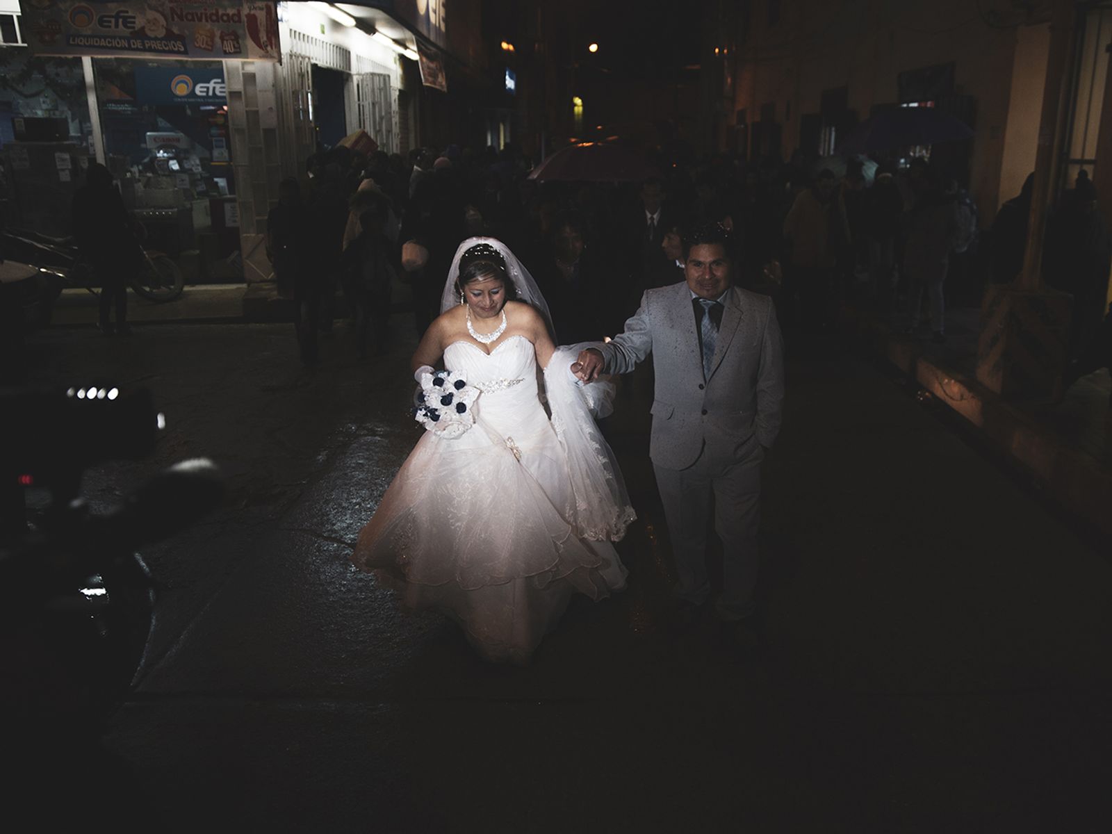 © Stefano Sbrulli - A wedding among the roads of Cerro de Pasco.