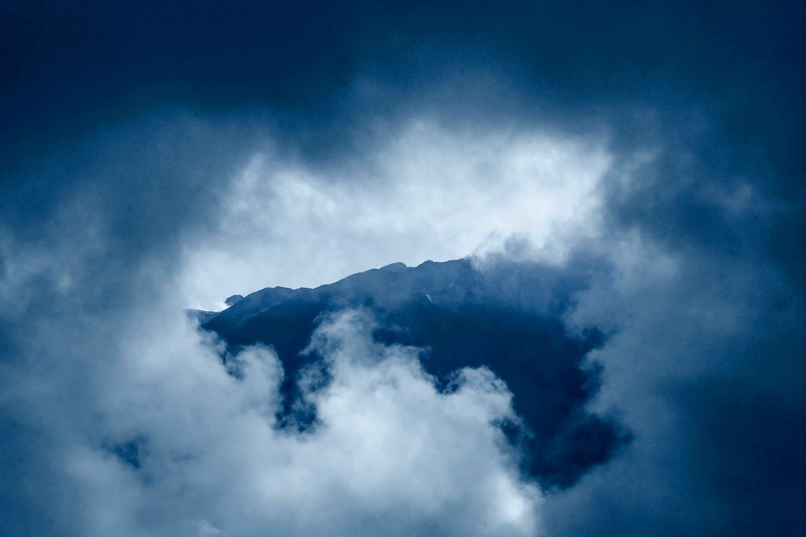 © Liz Tasa - A cloud window that introduces us to the legends of the past in the canton of valais, its mysteries, legends and fears