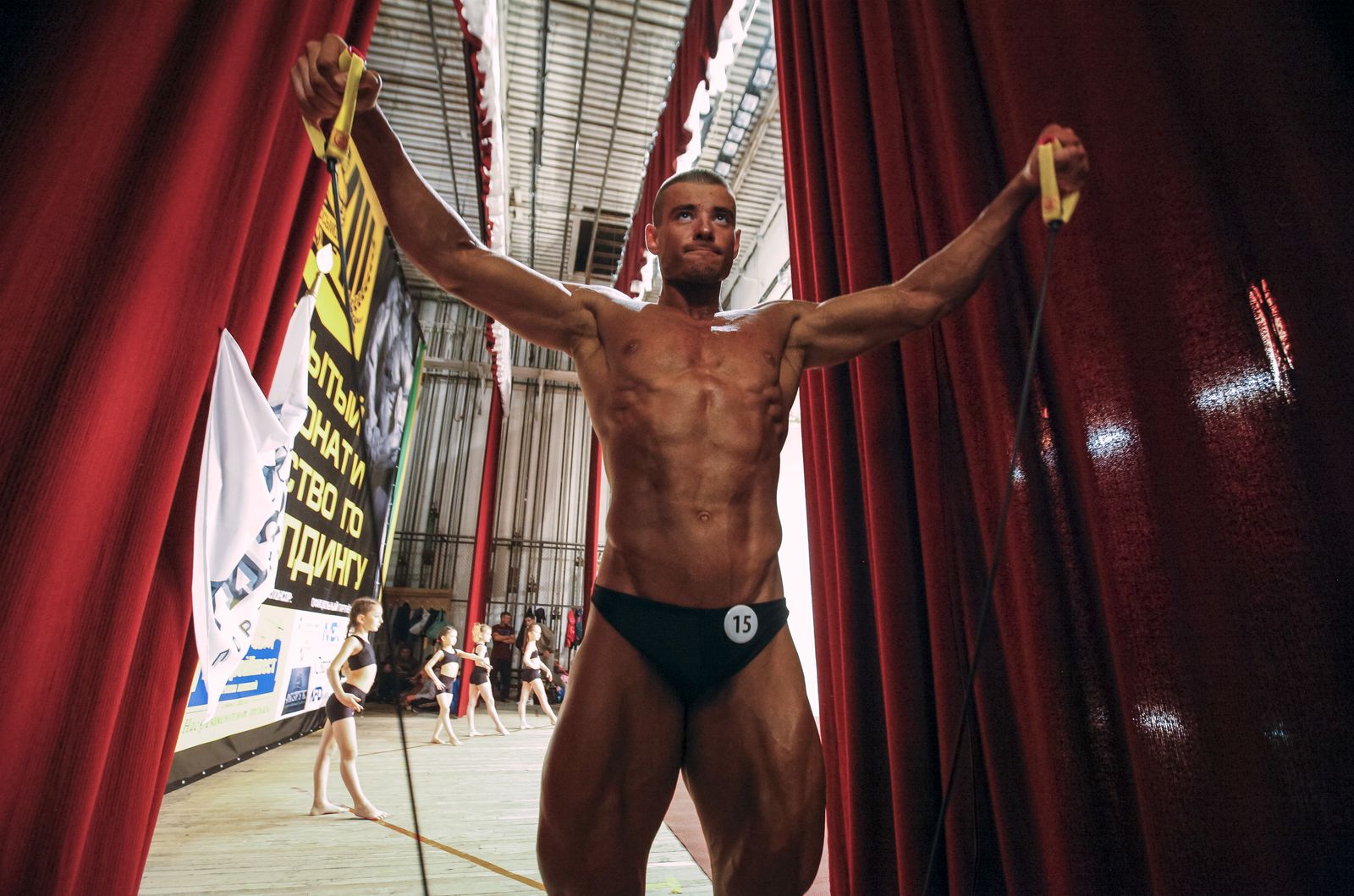 © EDUARD KORNIYENKO - Image from the PUMPING IRON IN RUSSIA photography project