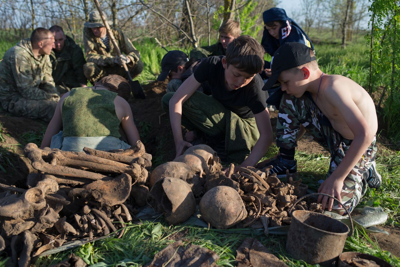 © EDUARD KORNIYENKO - Image from the LORDS OF THE GUNS photography project