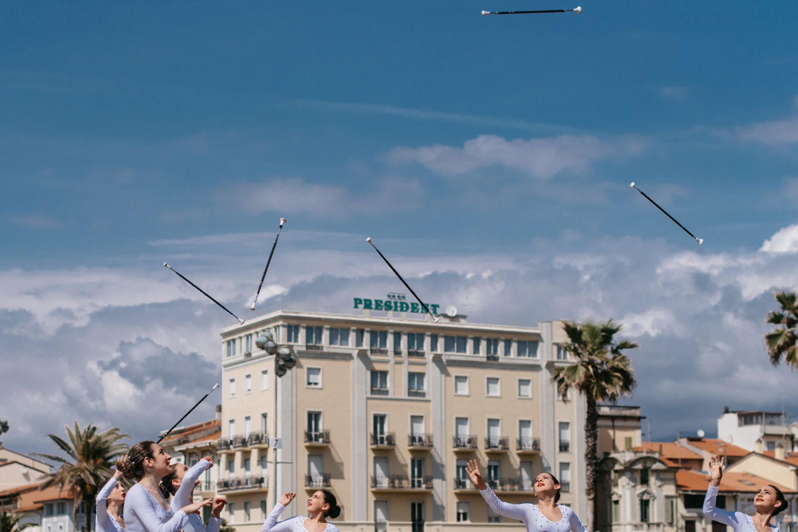 © Agnese Morganti - Viareggio, 2017. A group routine performed on stage.