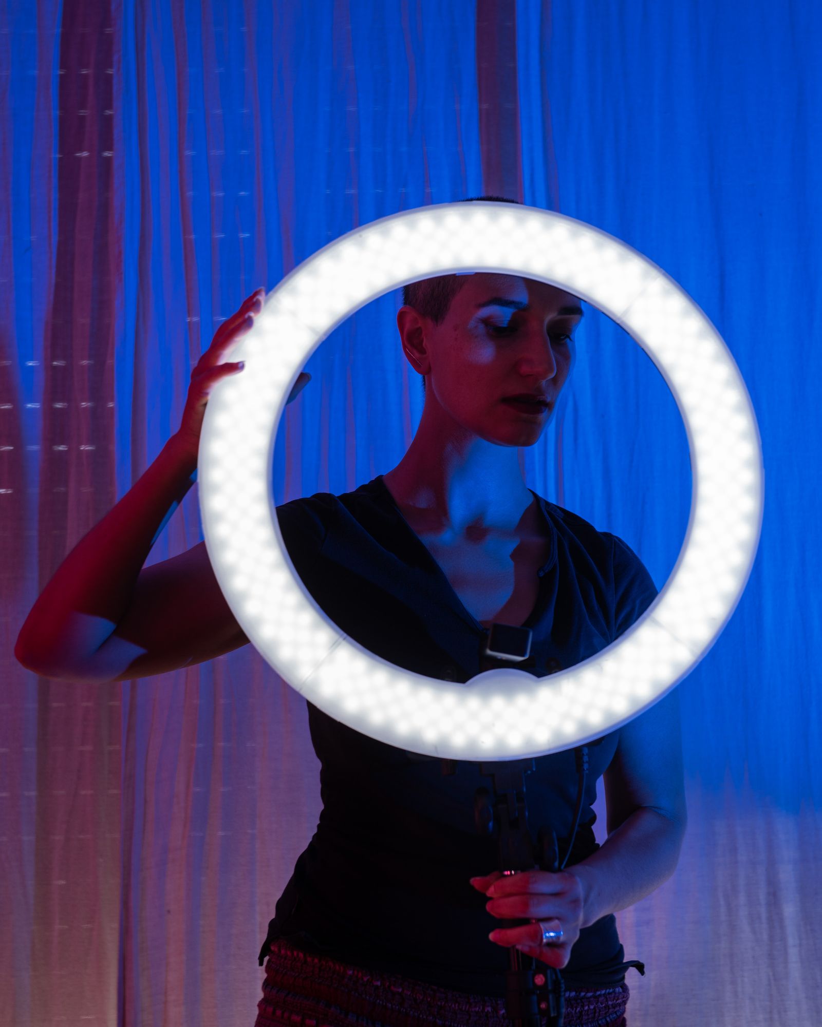 © Agnese Morganti - August 2020. Alice with her LED ring light.