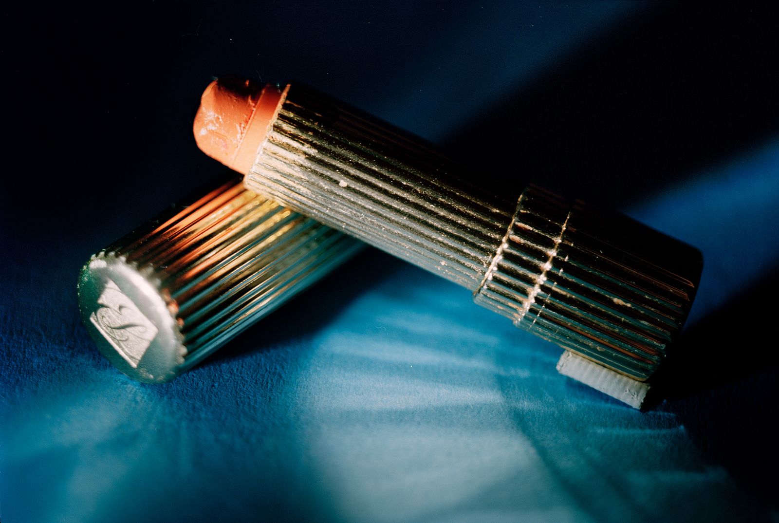 © Louisa Boeszoermeny - Image from the Coral Tangerine photography project