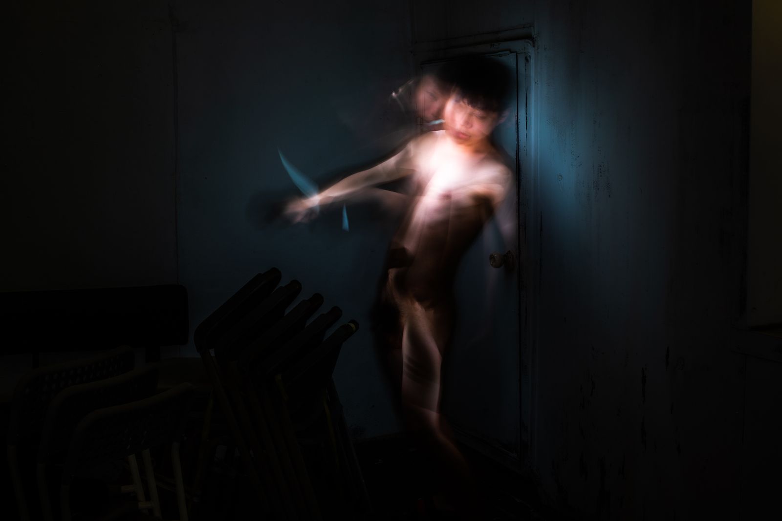 © Baek Seung Joon - Image from the AUGMENTED SELF photography project