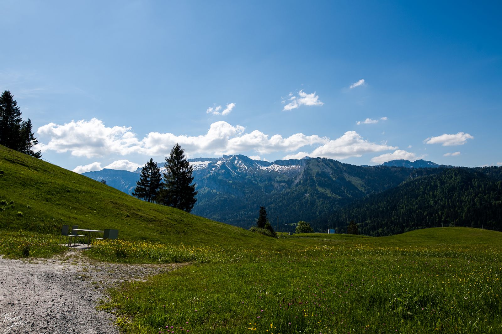 © Thomas Gutschi - Living in the slope