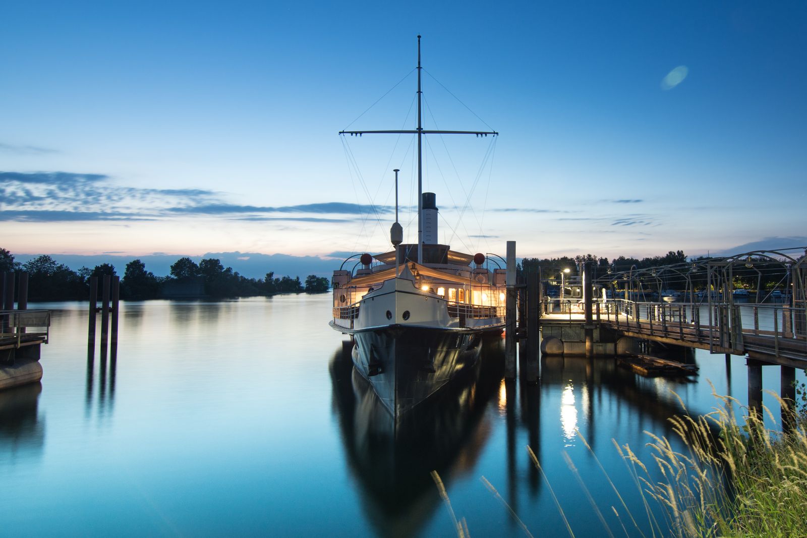 © Thomas Gutschi - Steamship Hohentwil