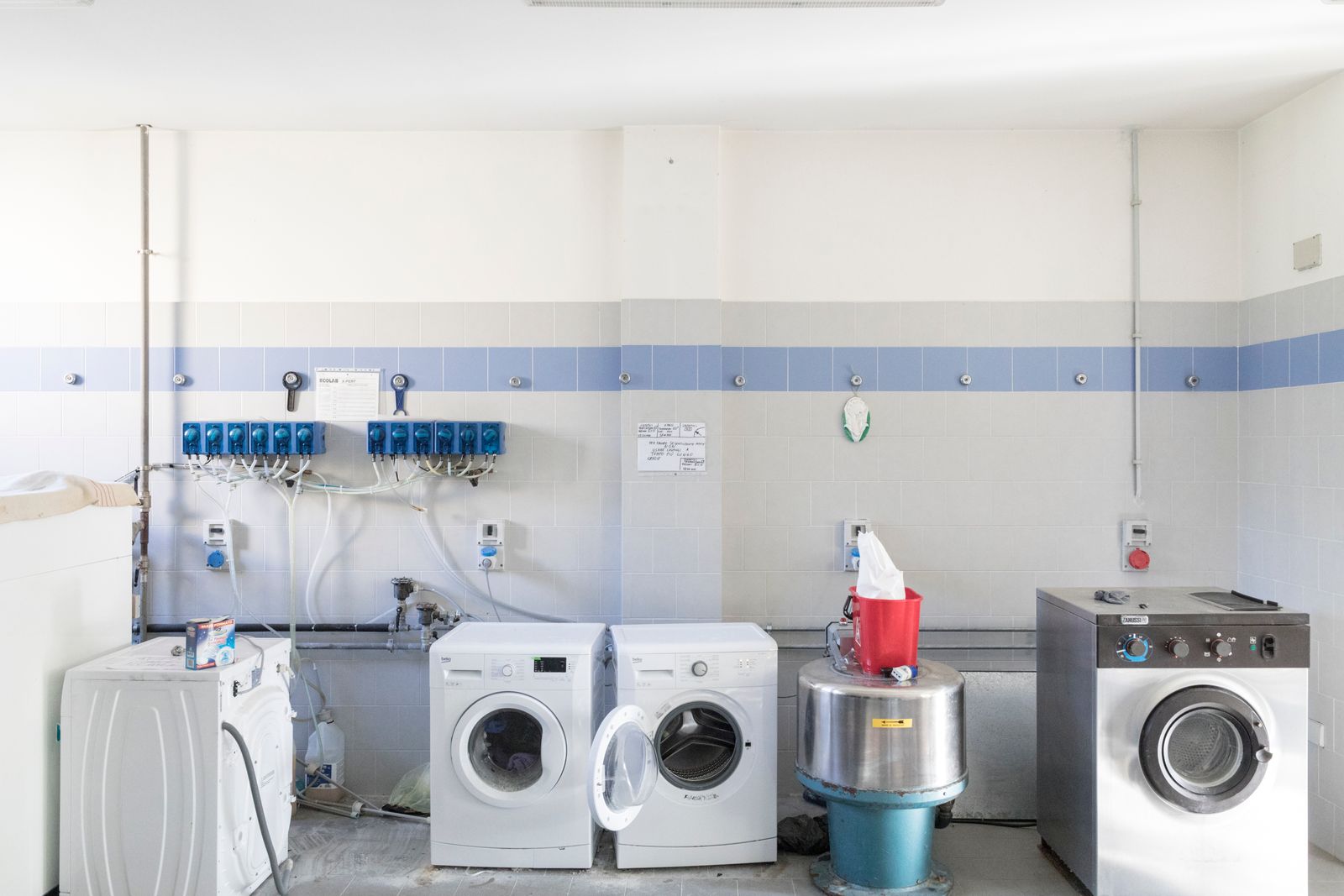 © Manuela Schirra and Fabrizio Giraldi  - Laundry in the former Nazarene convent.