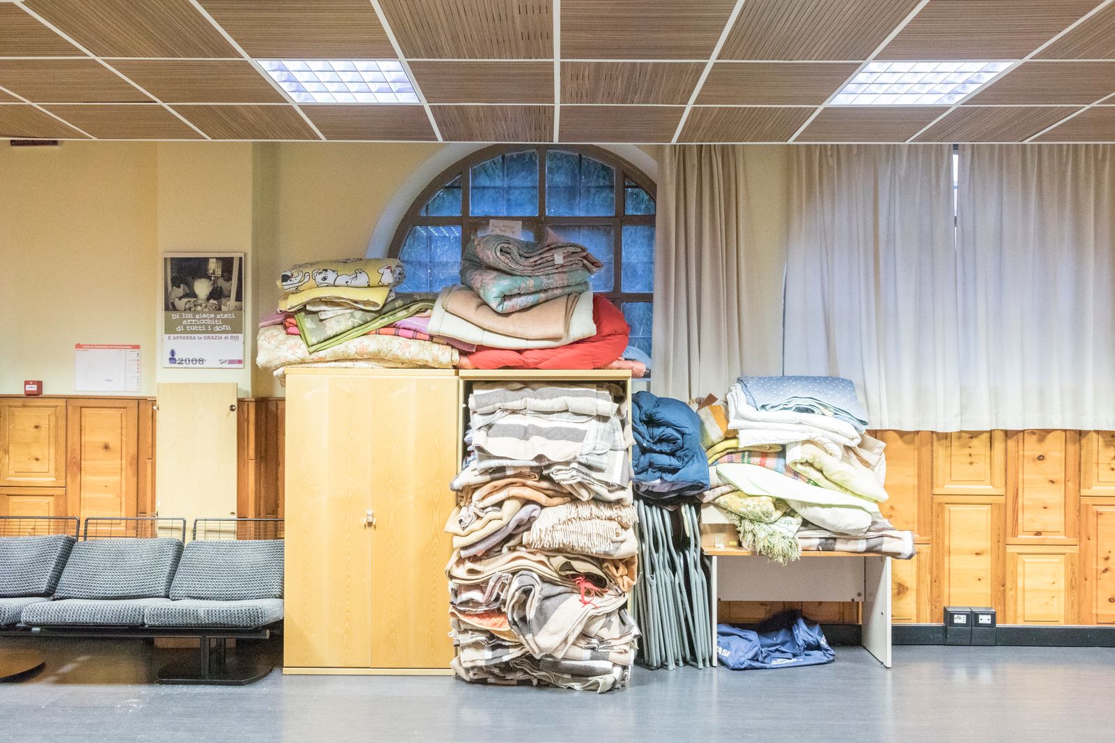 © Manuela Schirra and Fabrizio Giraldi  - Image from the MIGRANTS ROOM photography project