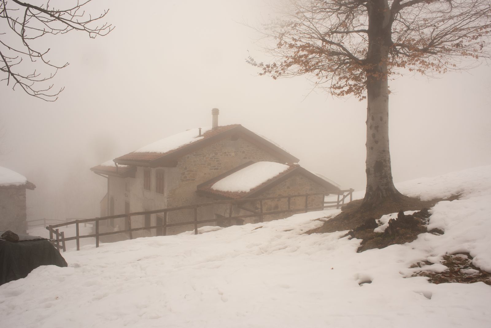 © Michele Rubino - Image from the Case di Pietra photography project