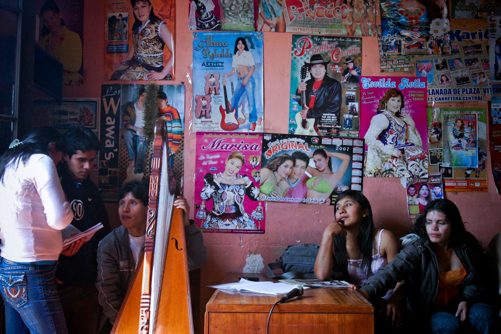 © Max Cabello Orcasitas - Casting Huayno singers in a singing school