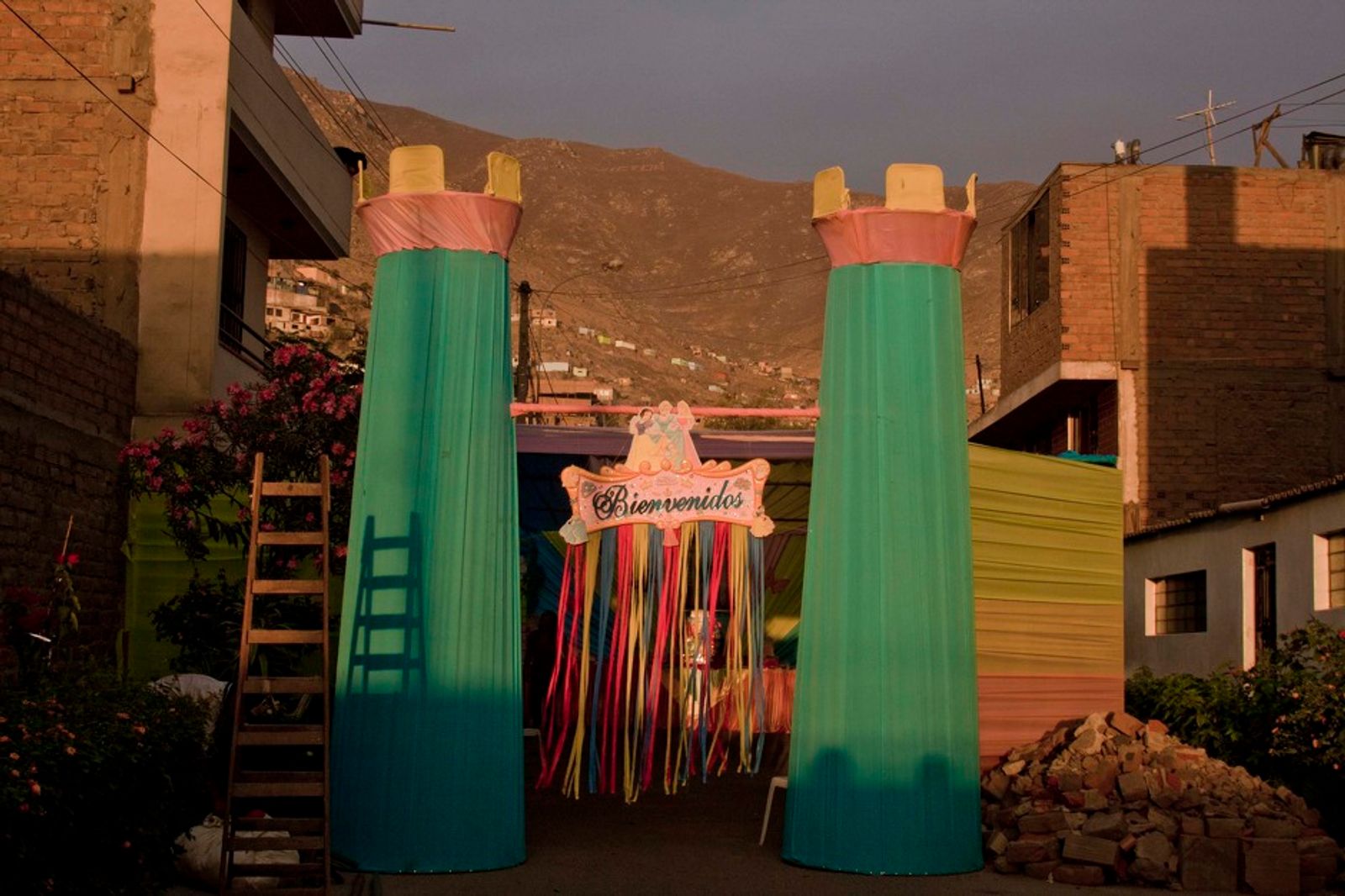 © Max Cabello Orcasitas - Image from the Happy Days in the new quarters of the periphery of Lima photography project