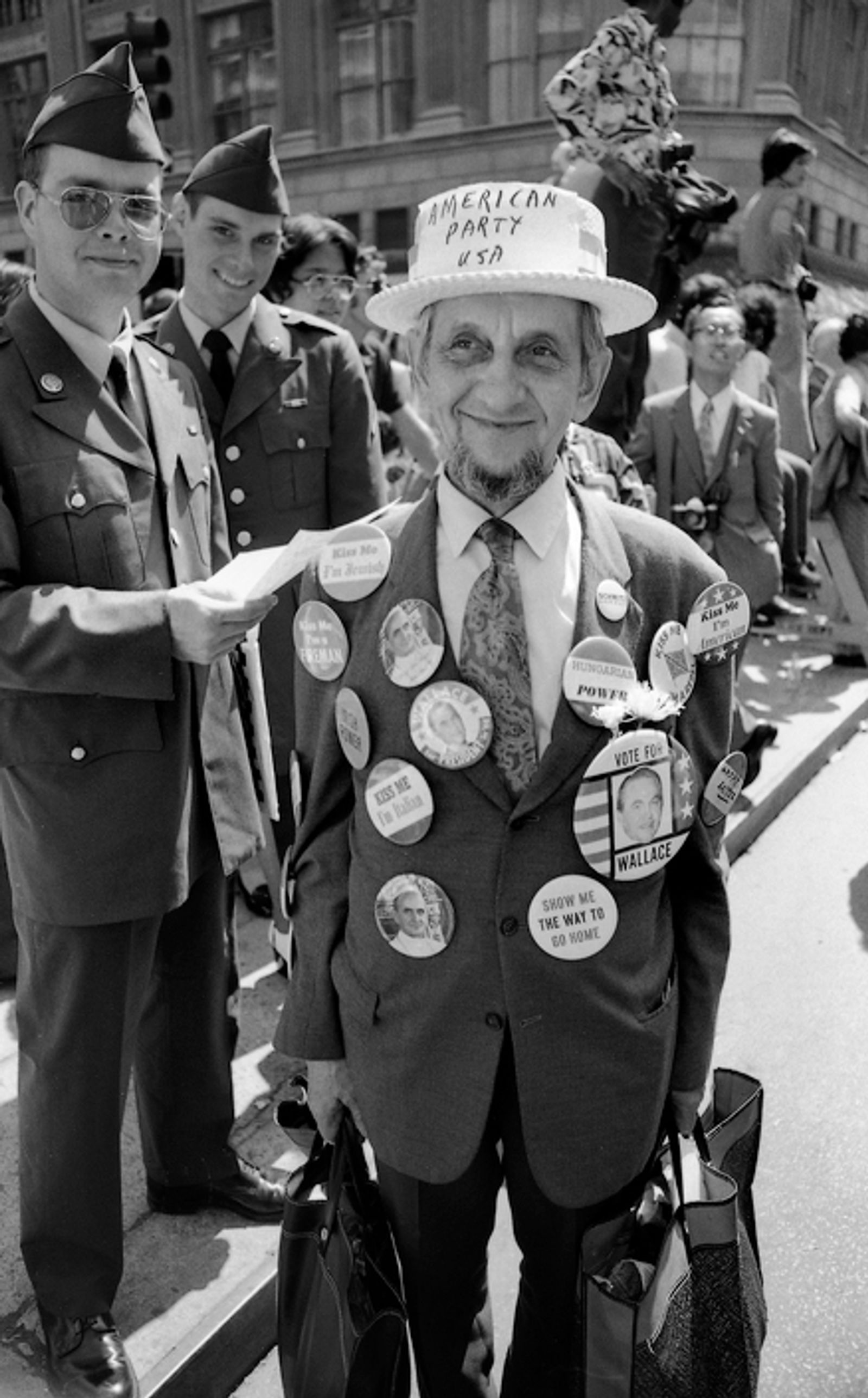 © Steven Edson - Man with political buttons. NYC, NY
