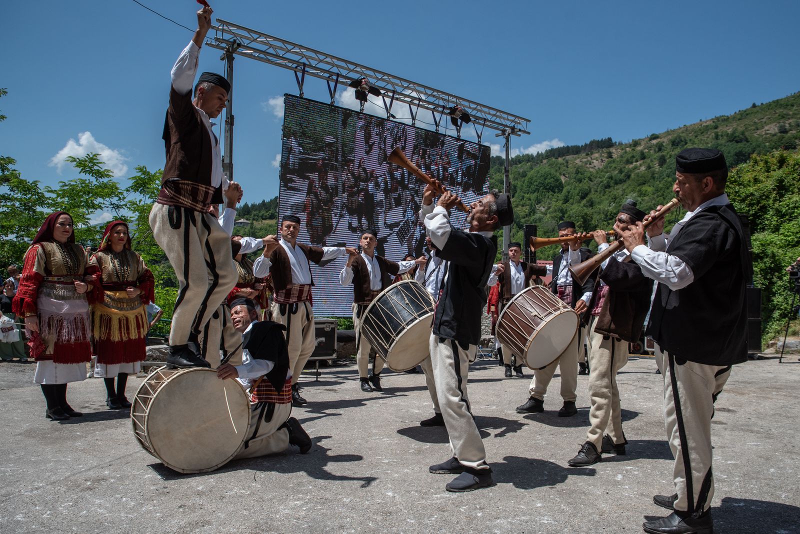 © Biljana Jurukovski - Traditional Macedonian dance " Teskoto"