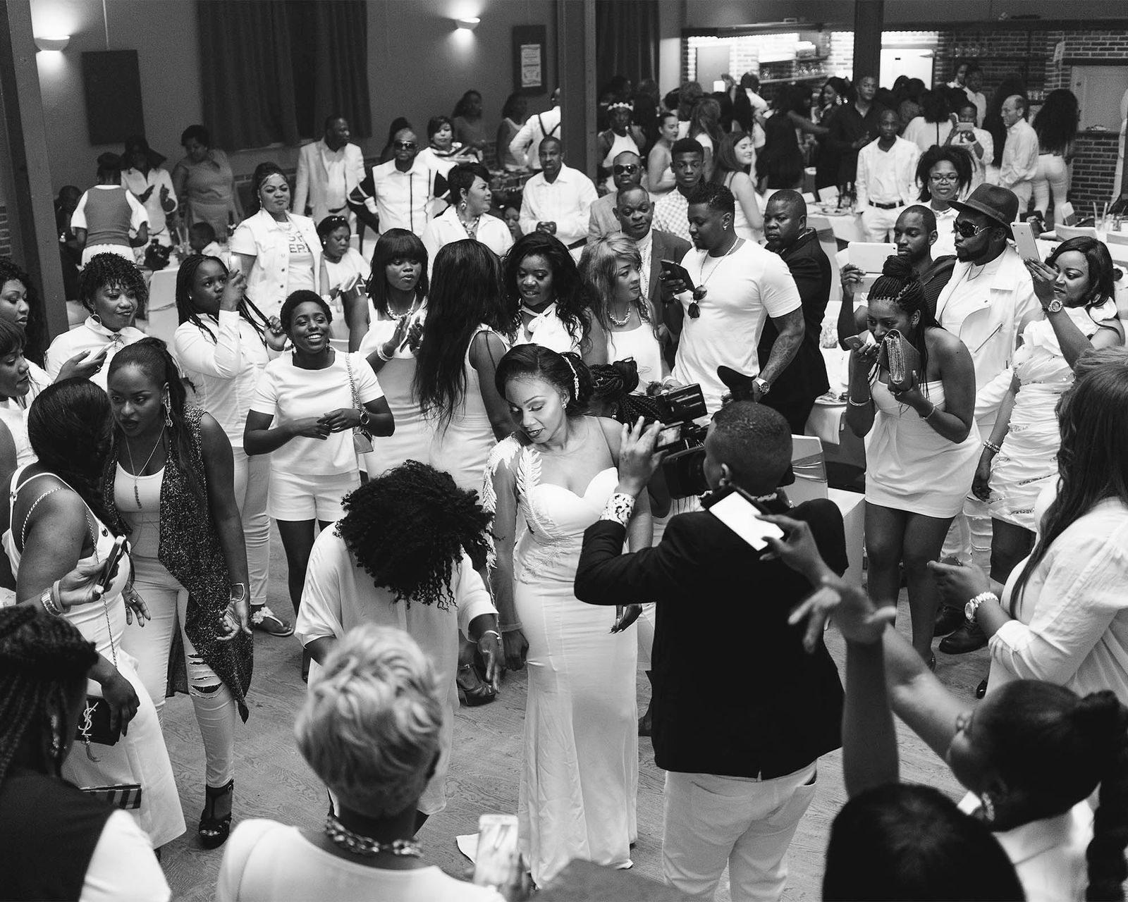 © Rebecca  Fertinel - People start dancing when the birthdaygirl arrives!