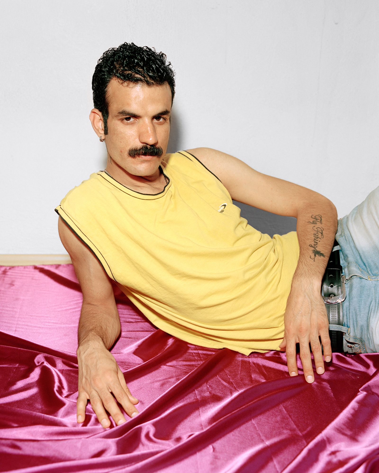© Edition Patrick Frey - Image from the There Are No Homosexuals in Iran by Laurence Rasti photography project