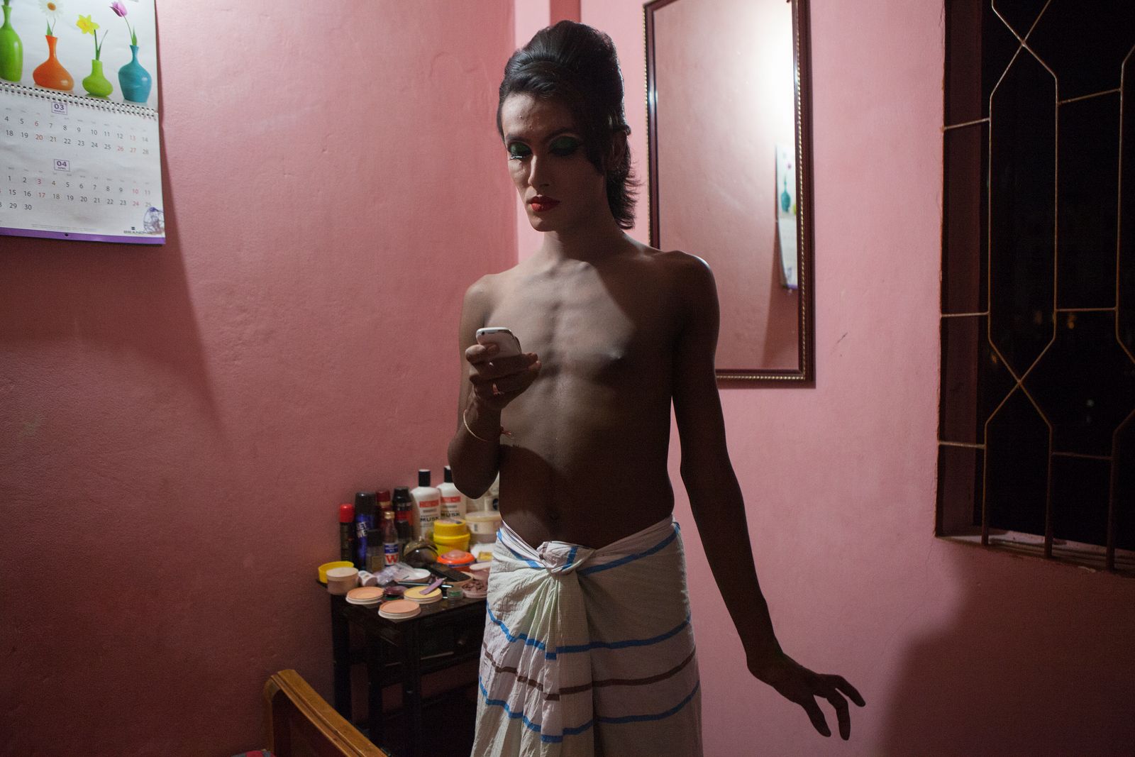 © Raffaele Petralla - Image from the HIDDEN QUEENS OF DHAKA photography project