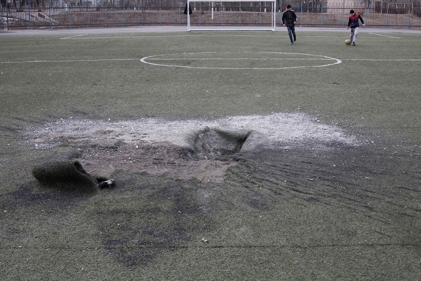 © Marek M. Berezowski - Vastochnyj district, after shelling. by „Grad” rockets. More than 20 people were killed. Mariupol. Ukraine side. 2015